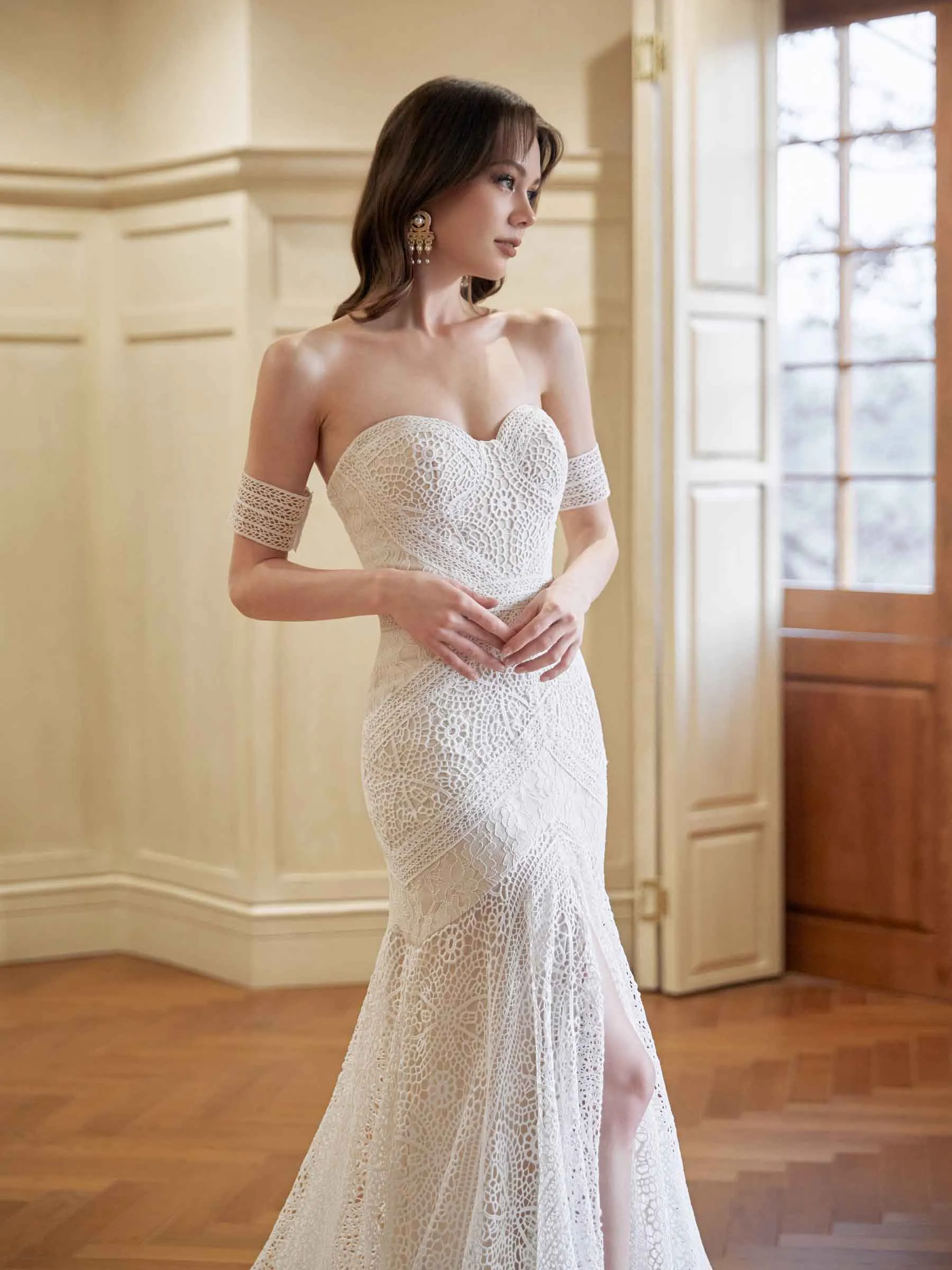 Sexy Mermaid Sweetheart Middle Slit Maxi Long Lace Wedding Dresses Online sold by ChicSew product image thumbnail 2