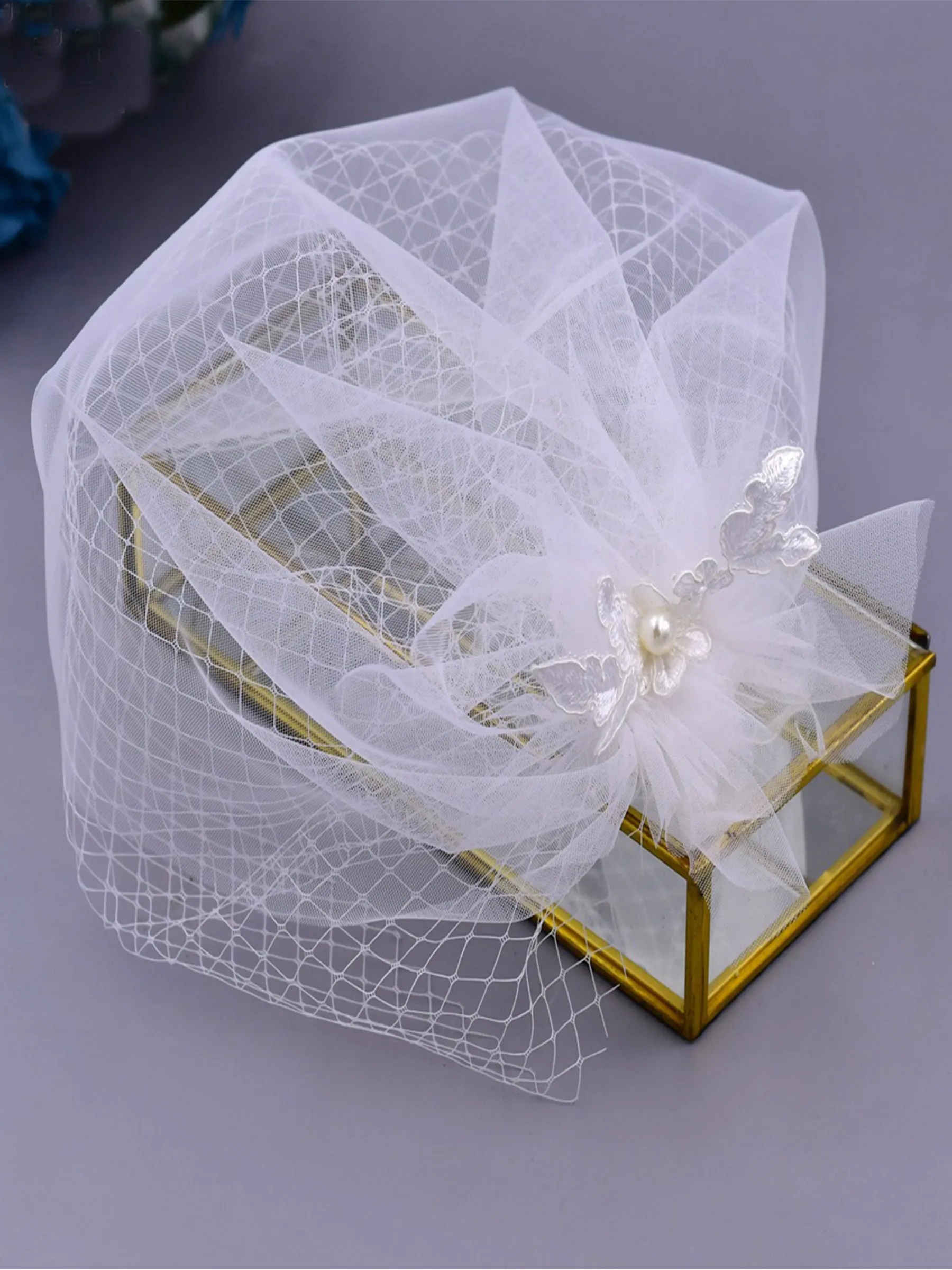 Sexy Double Layer Simplicity Short Bridal Veil, VA14 sold by ChicSew product image thumbnail 2