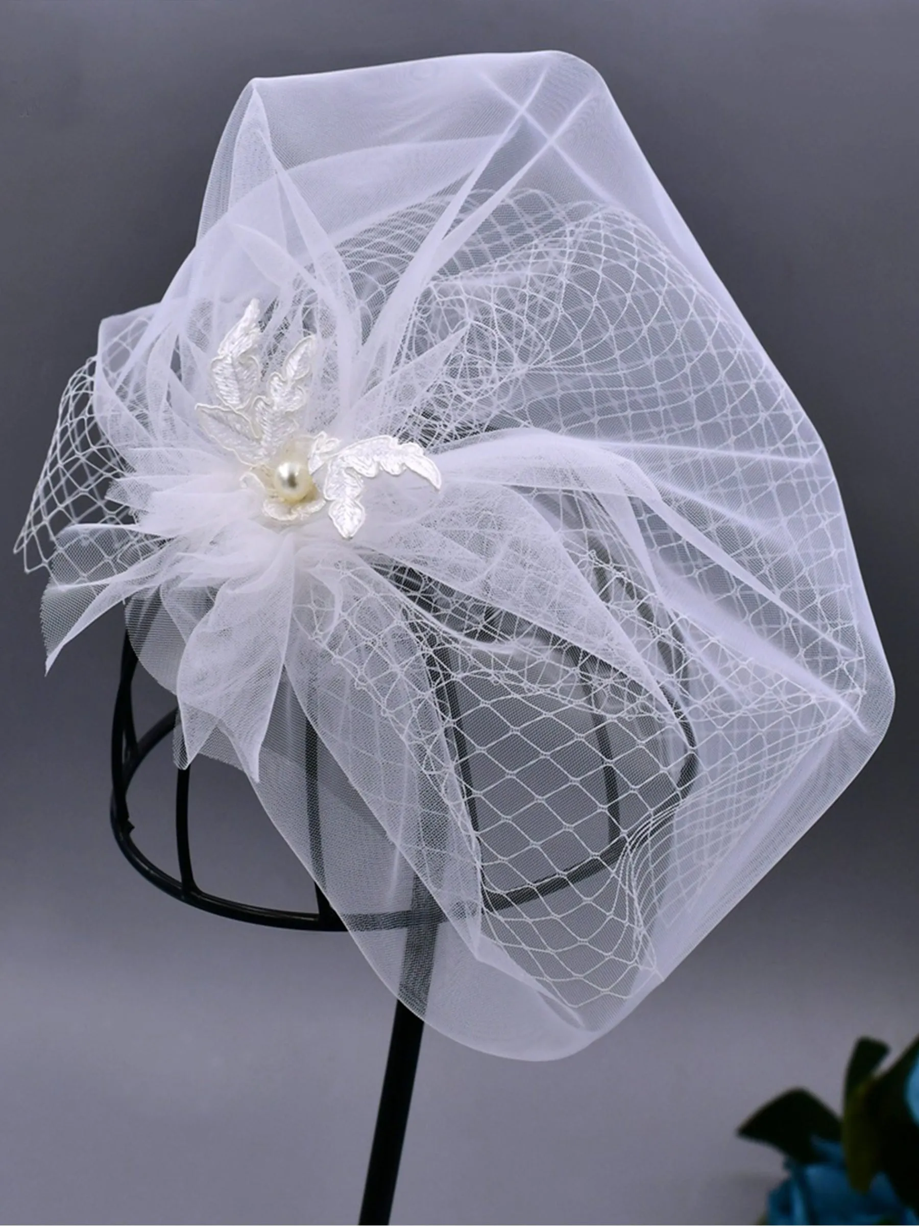Sexy Double Layer Simplicity Short Bridal Veil, VA14 sold by ChicSew product image thumbnail 3