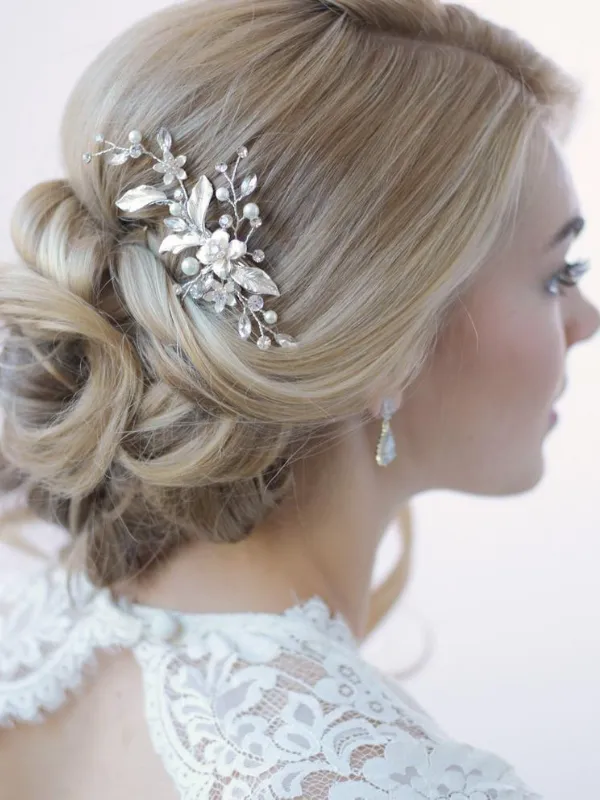 Simple Fairy Beauty Tiara Delicate Handmade Flower Side Clip Bride Wedding Dress Hairpin sold by ChicSew product image thumbnail 2