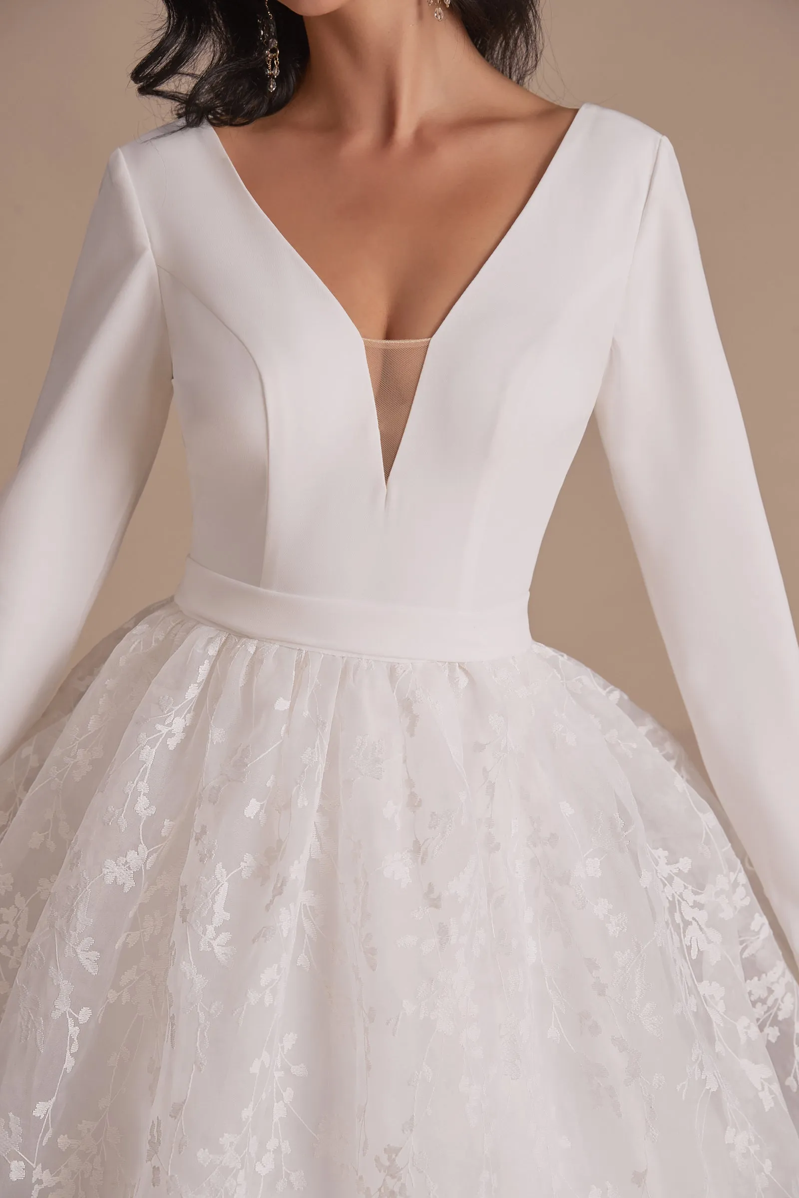 Long Sleeves V-neck A-line Backless Lace Wedding Dresses Online sold by ChicSew product image thumbnail 2