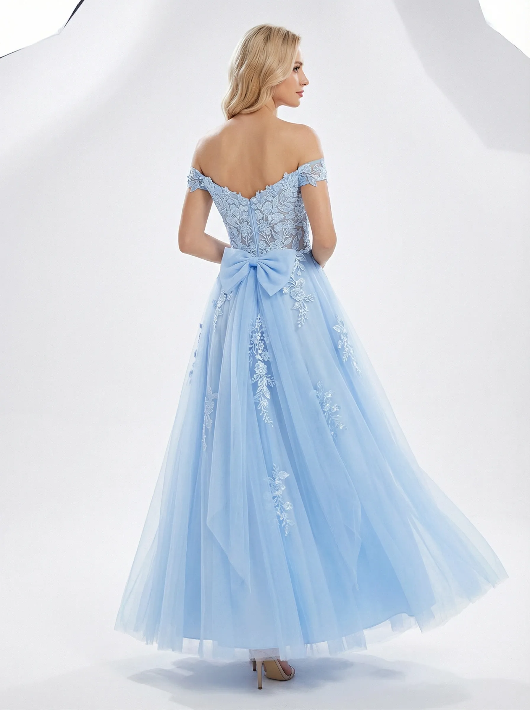 ChicSew Elegant Floral Applique V-neck A-line Tulle Prom Dress sold by ChicSew product image thumbnail 3