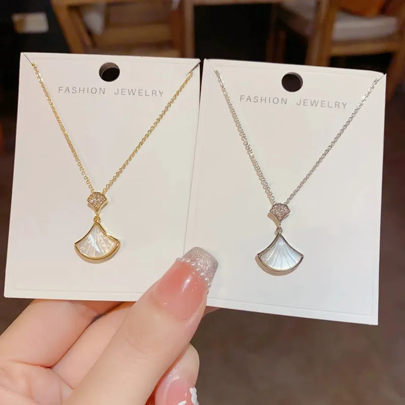 Sparkly Diamond Fan Necklace Luxurious Collarbone Chain sold by ChicSew product image thumbnail 3