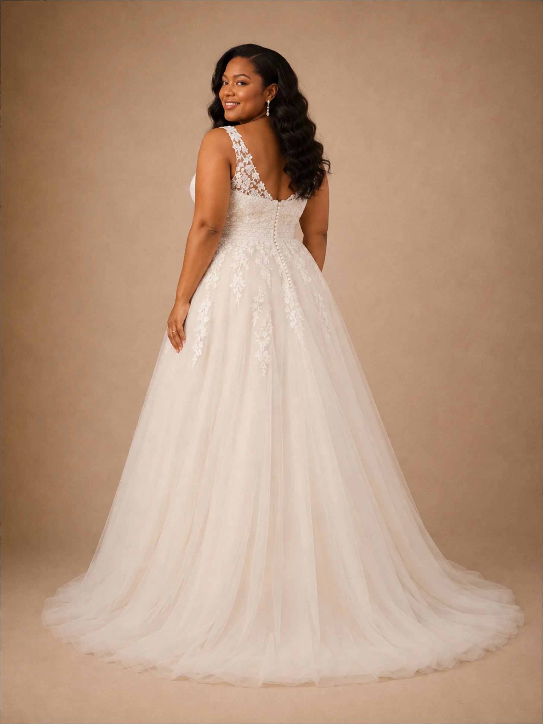 ChicSew Elegant Lace Tulle V-Neck A-Line Floor-Length Wedding Dress sold by ChicSew product image thumbnail 3