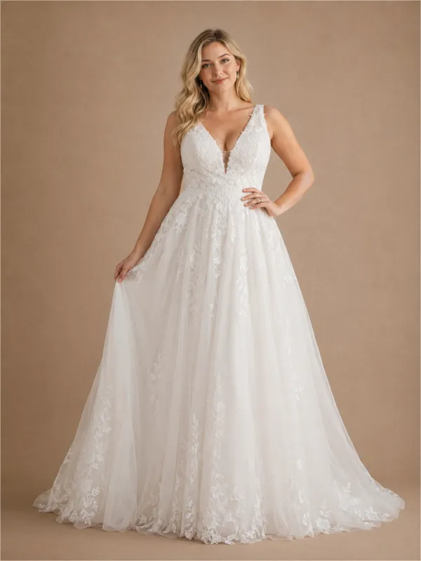 ChicSew Romantic V-Neck Spaghetti Straps Sleeveless Lace Tulle A-Line Maxi Wedding Dress made by ChicSew