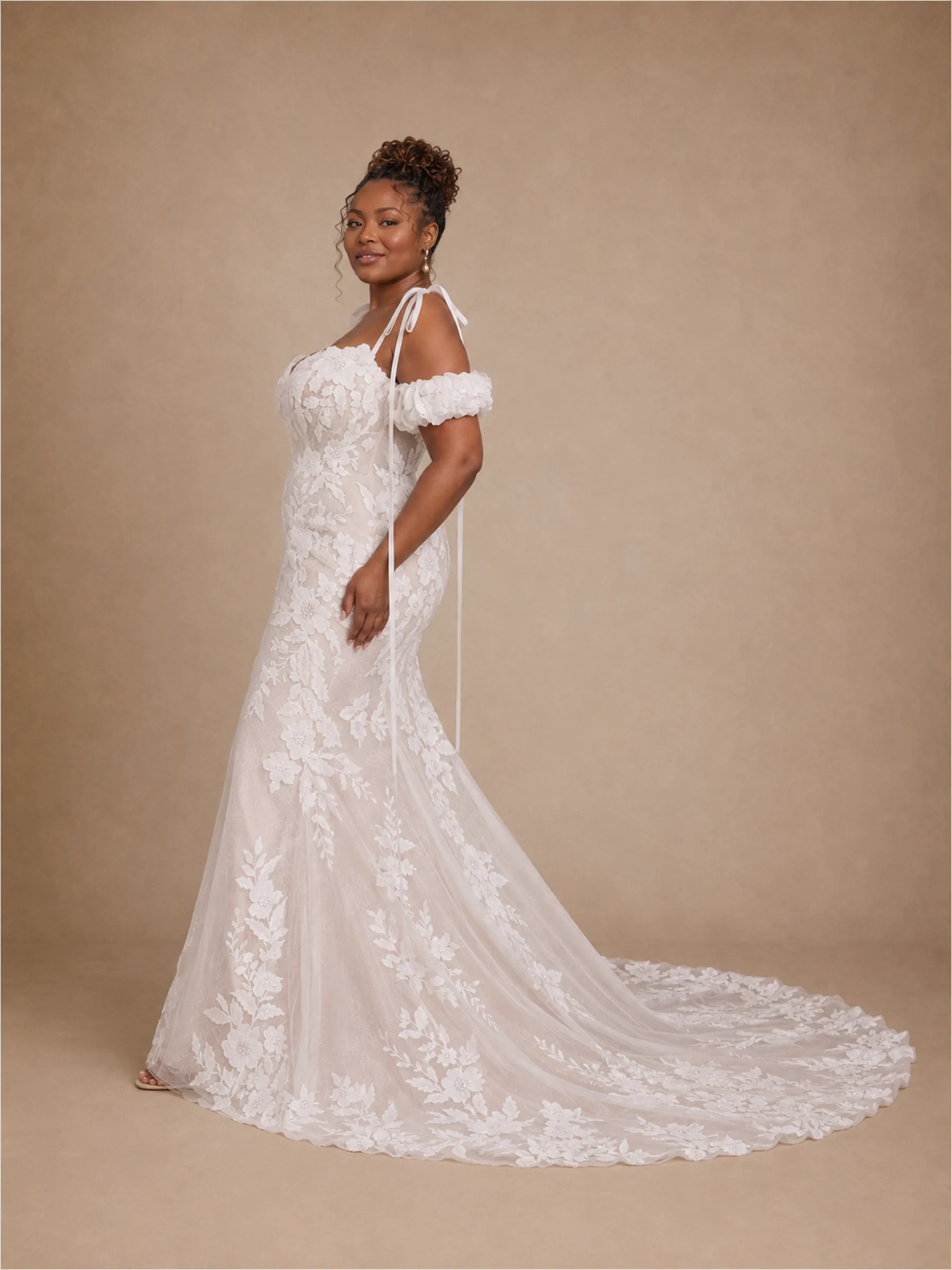 ChicSew Modern Unique Mermaid Cold Shoulder Lace Tulle Maxi Long Wedding Dress sold by ChicSew product image thumbnail 4
