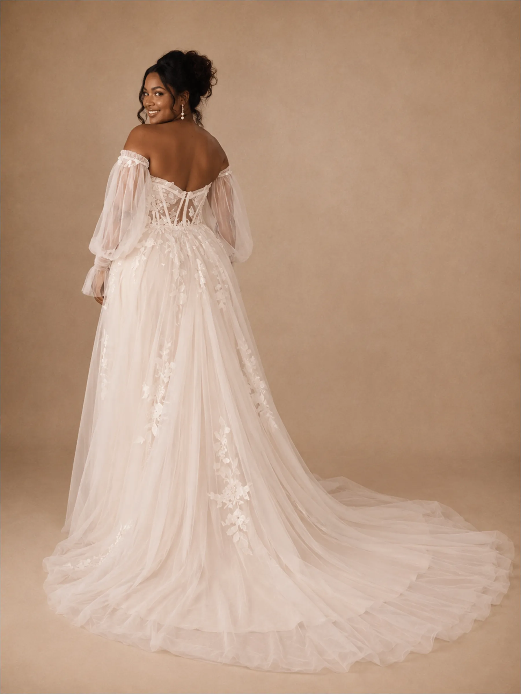 ChicSew Romantic Sweetheart Long Sleeves Side Slit Tulle A-Line Wedding Dress With Lace Appliques sold by ChicSew product image thumbnail 4