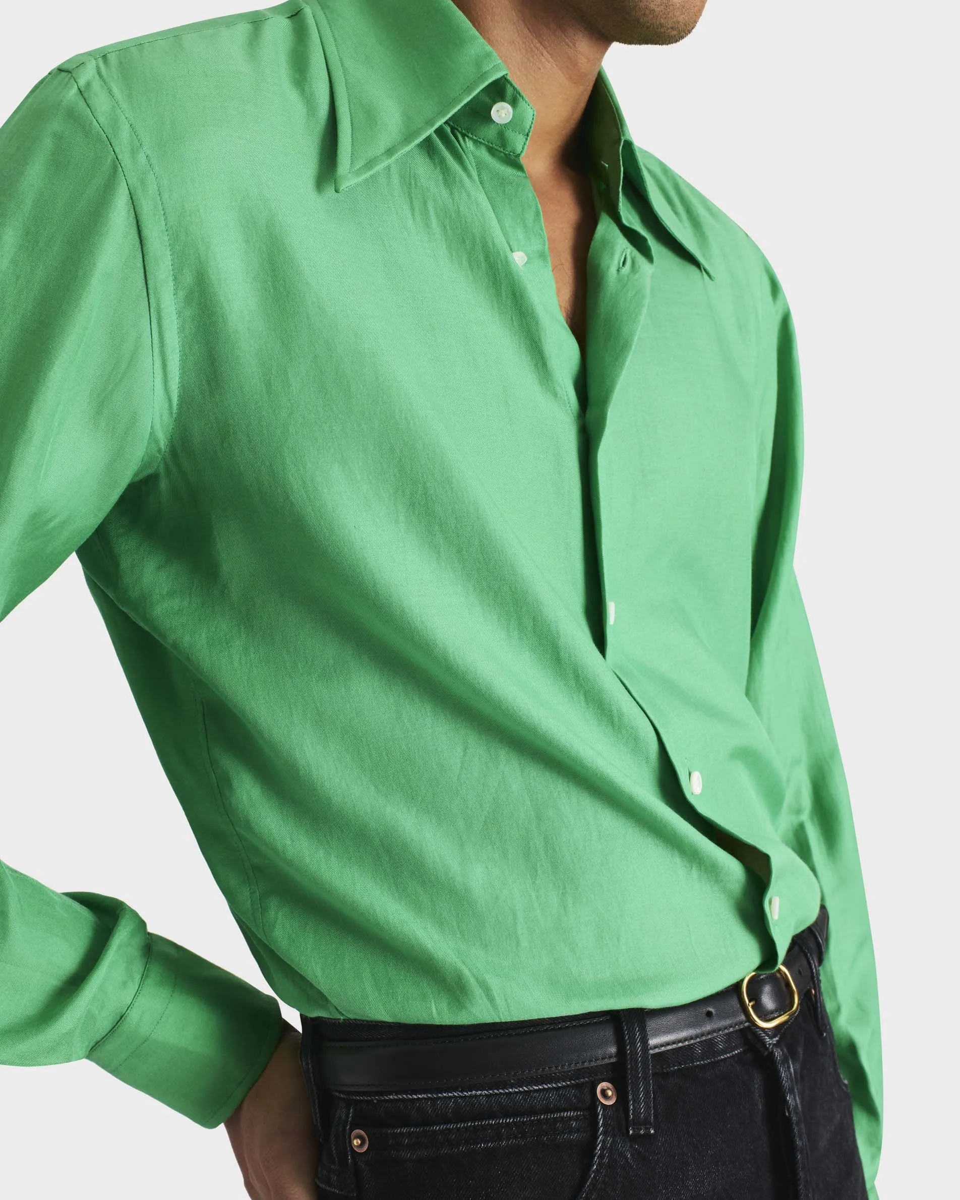 WIDE COLLAR SHIRT IN COTTON AND SILK - KELLY GREEN sold by Husbands Paris product image thumbnail 2