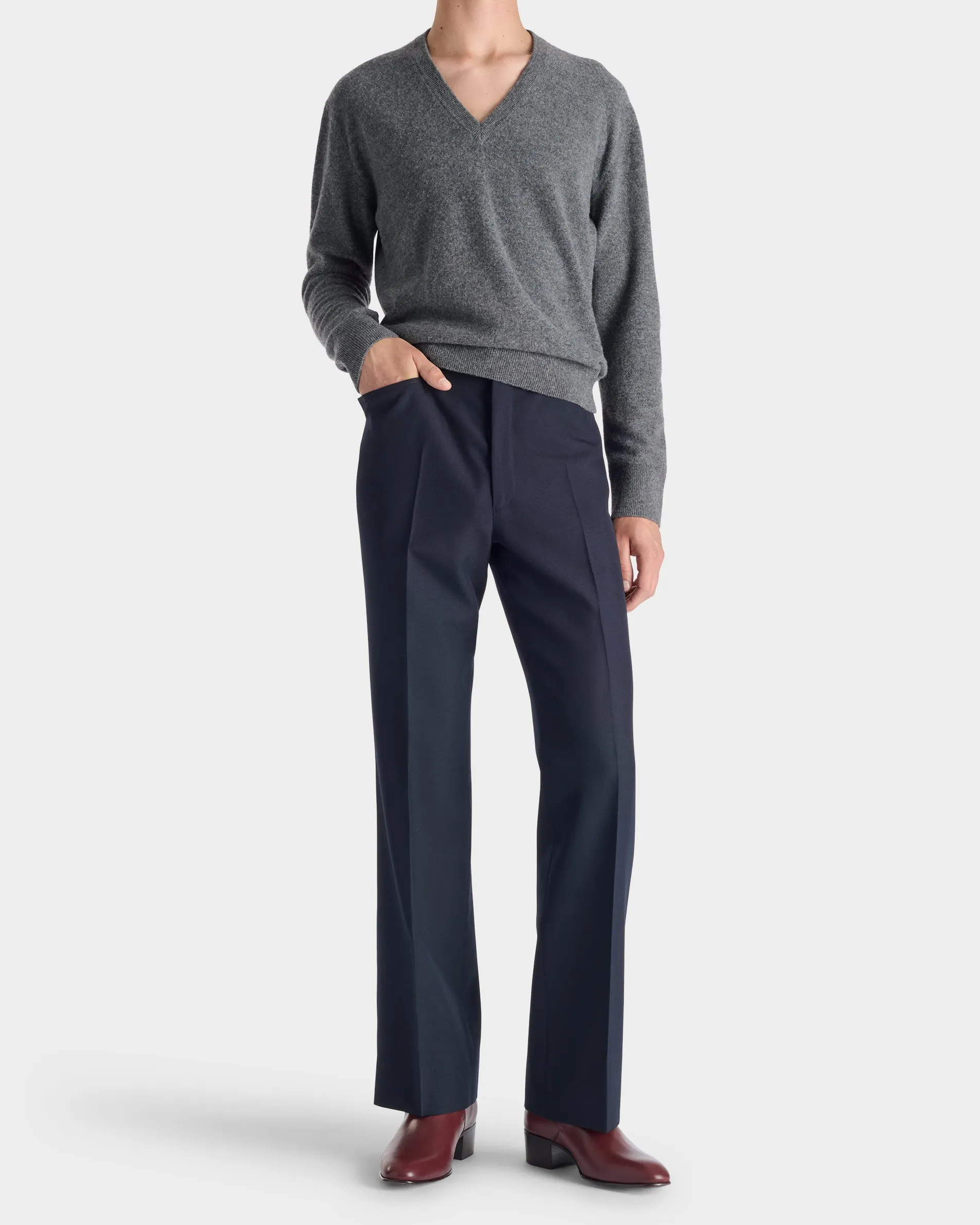 V-NECK SWEATER IN SUPERFINE LAMBSWOOL - GREY sold by Husbands Paris product image thumbnail 4