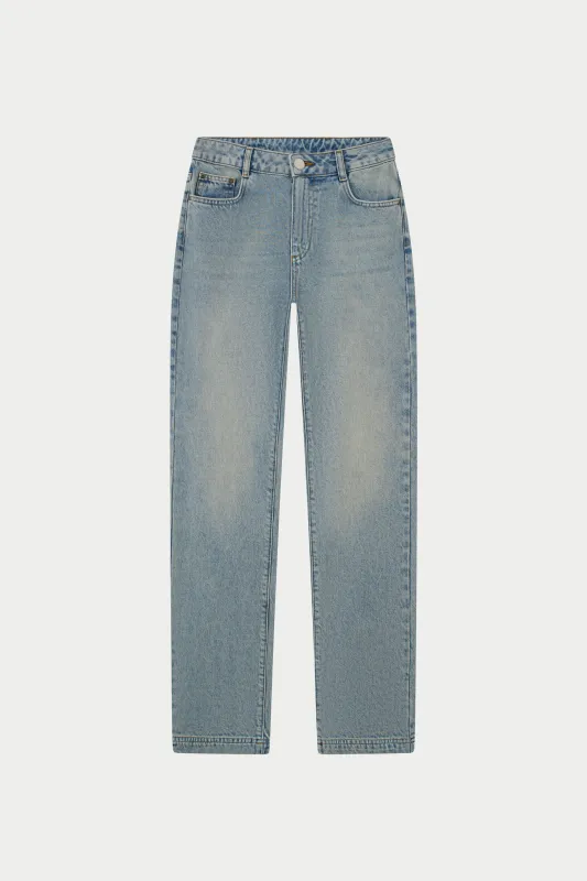 STRAIGHT LEG VINTAGE WASH JEANS - MID BLUE WASH sold by The Couture Club