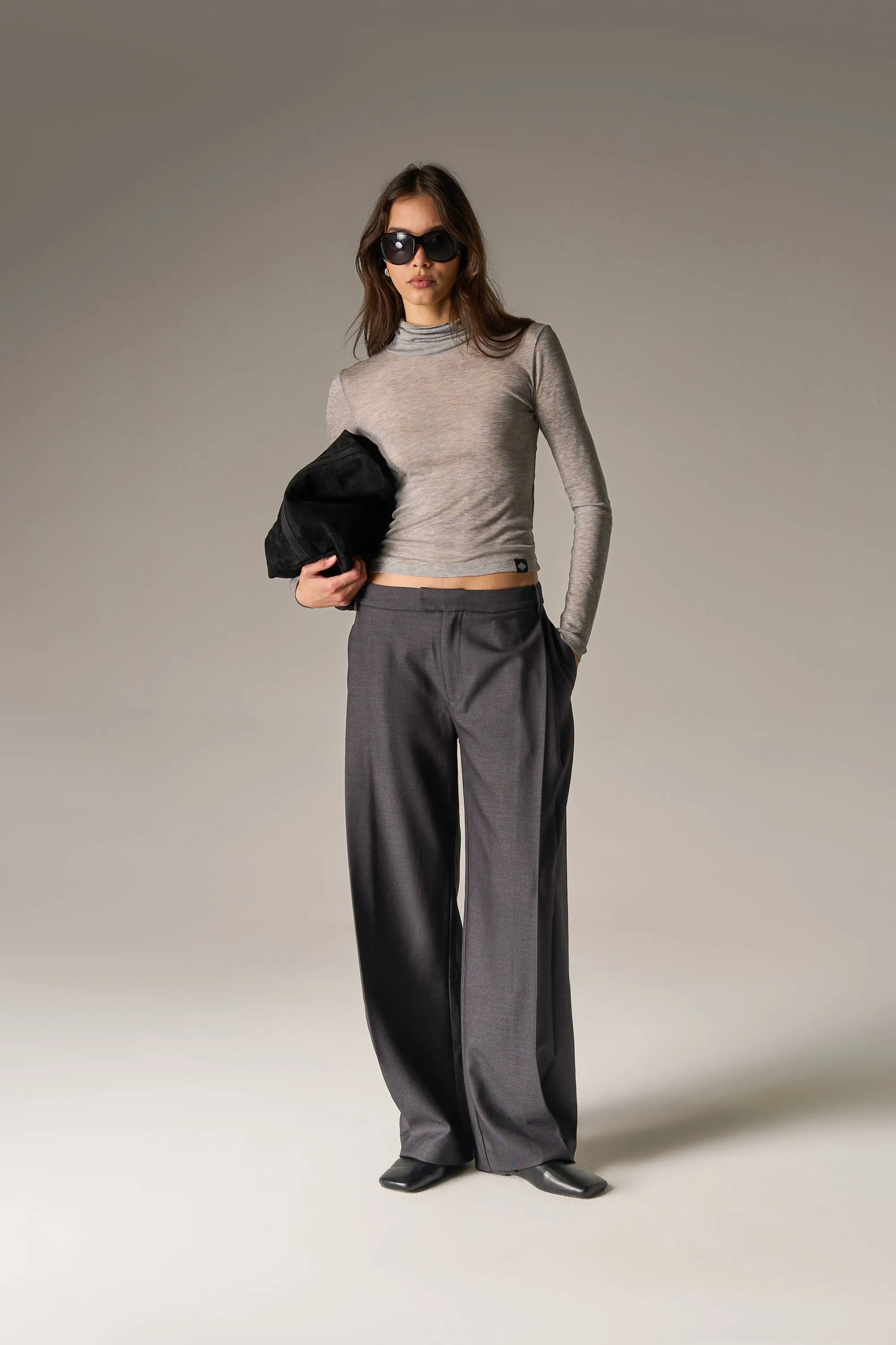 SIDE PLEAT WIDE LEG TAILORED TROUSERS - GREY sold by The Couture Club product image thumbnail 4