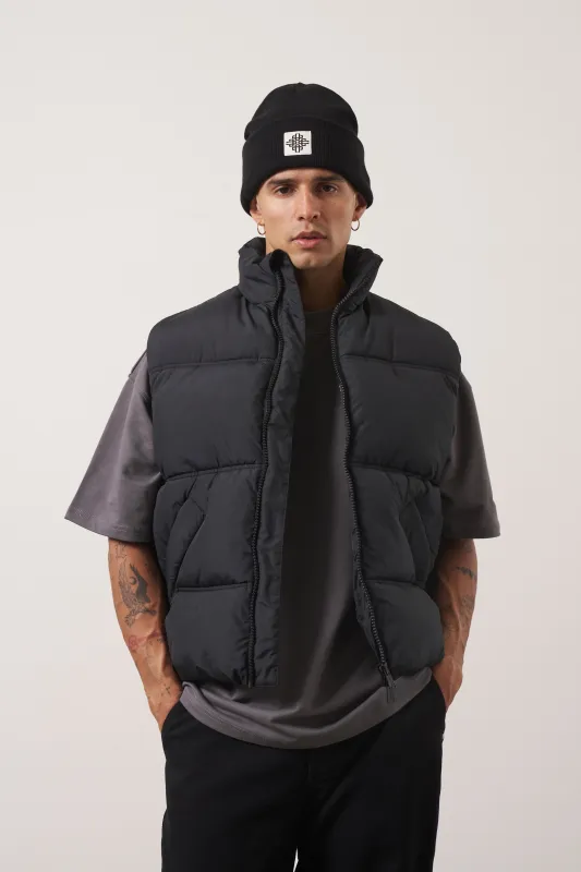 ESSENTIALS MATTE GILET - BLACK made by The Couture Club