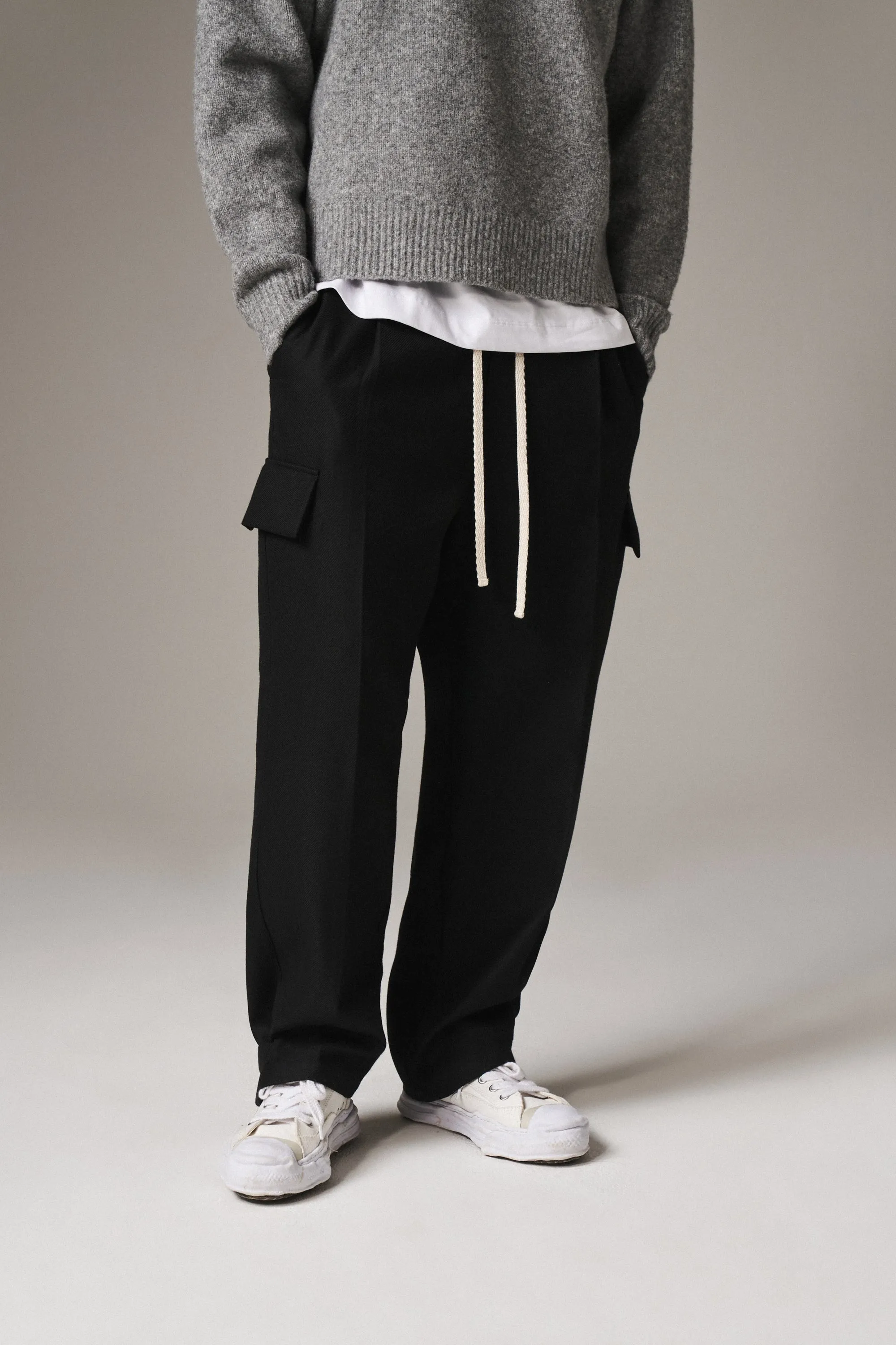 PLEATED WIDE LEG WOOL BLEND TROUSER - BLACK sold by The Couture Club product image thumbnail 4