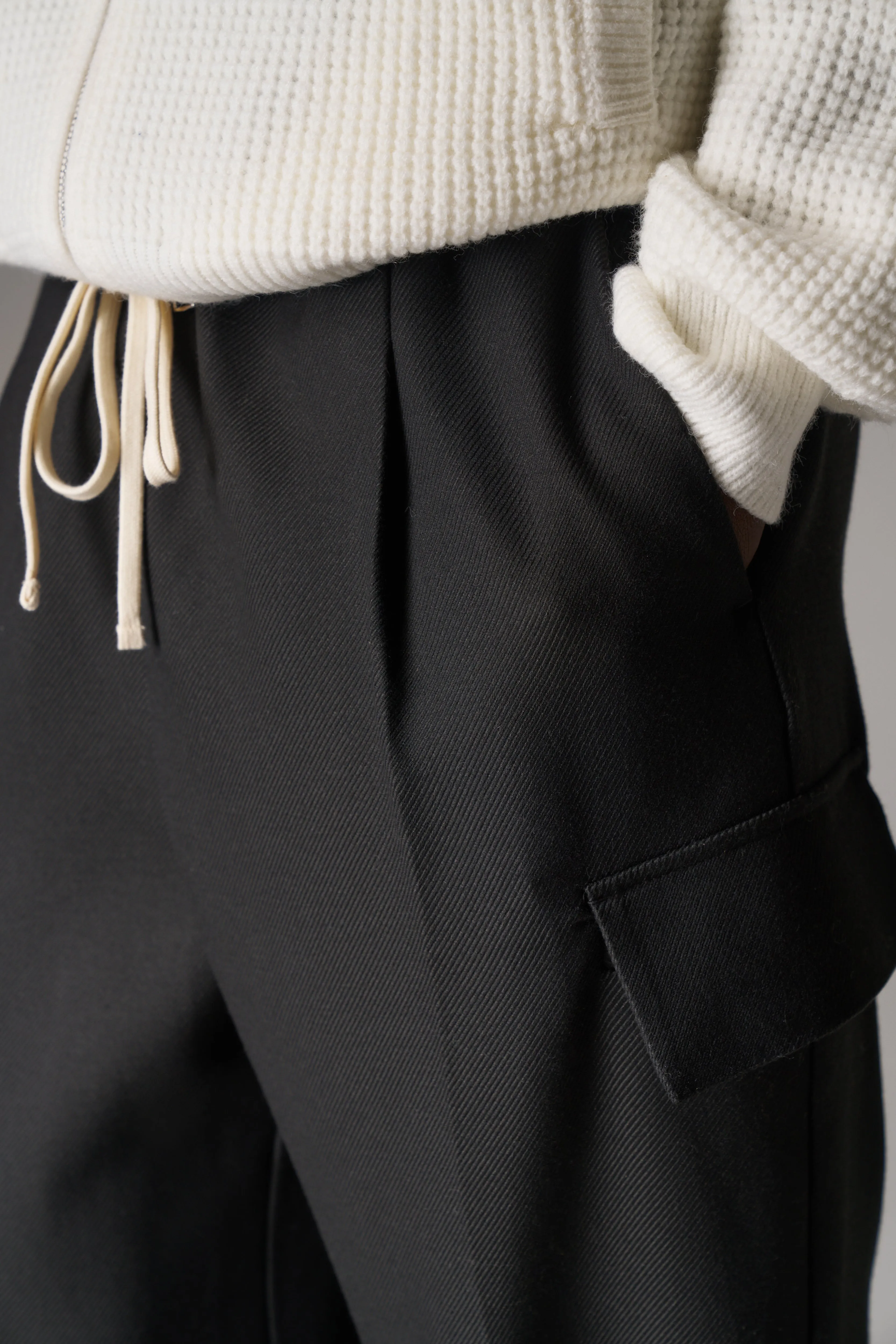 PLEATED WIDE LEG WOOL BLEND TROUSERS - BLACK sold by The Couture Club product image thumbnail 5