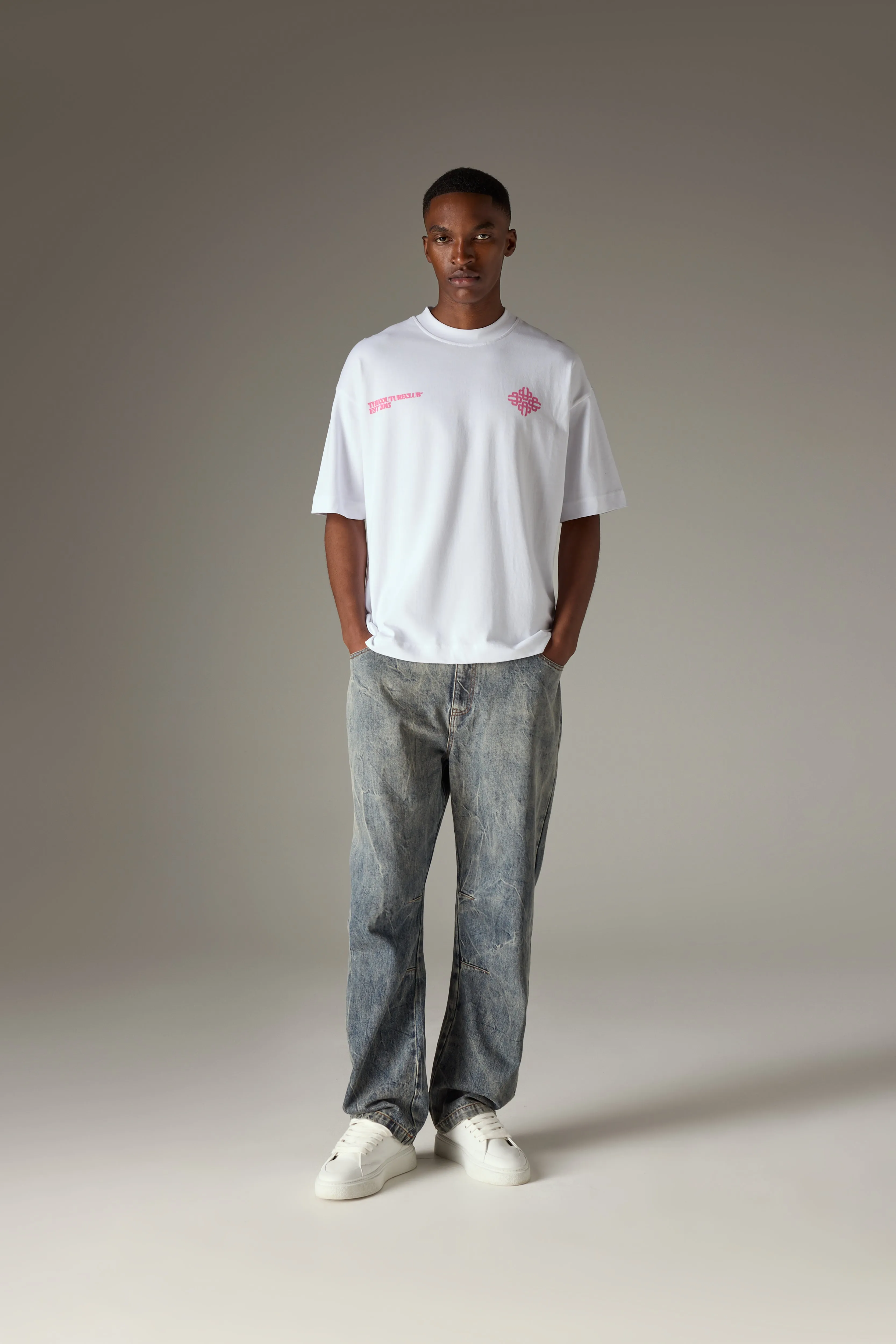 BLURRED GRAPHIC EMBLEM T-SHIRT - PINK sold by The Couture Club product image thumbnail 3