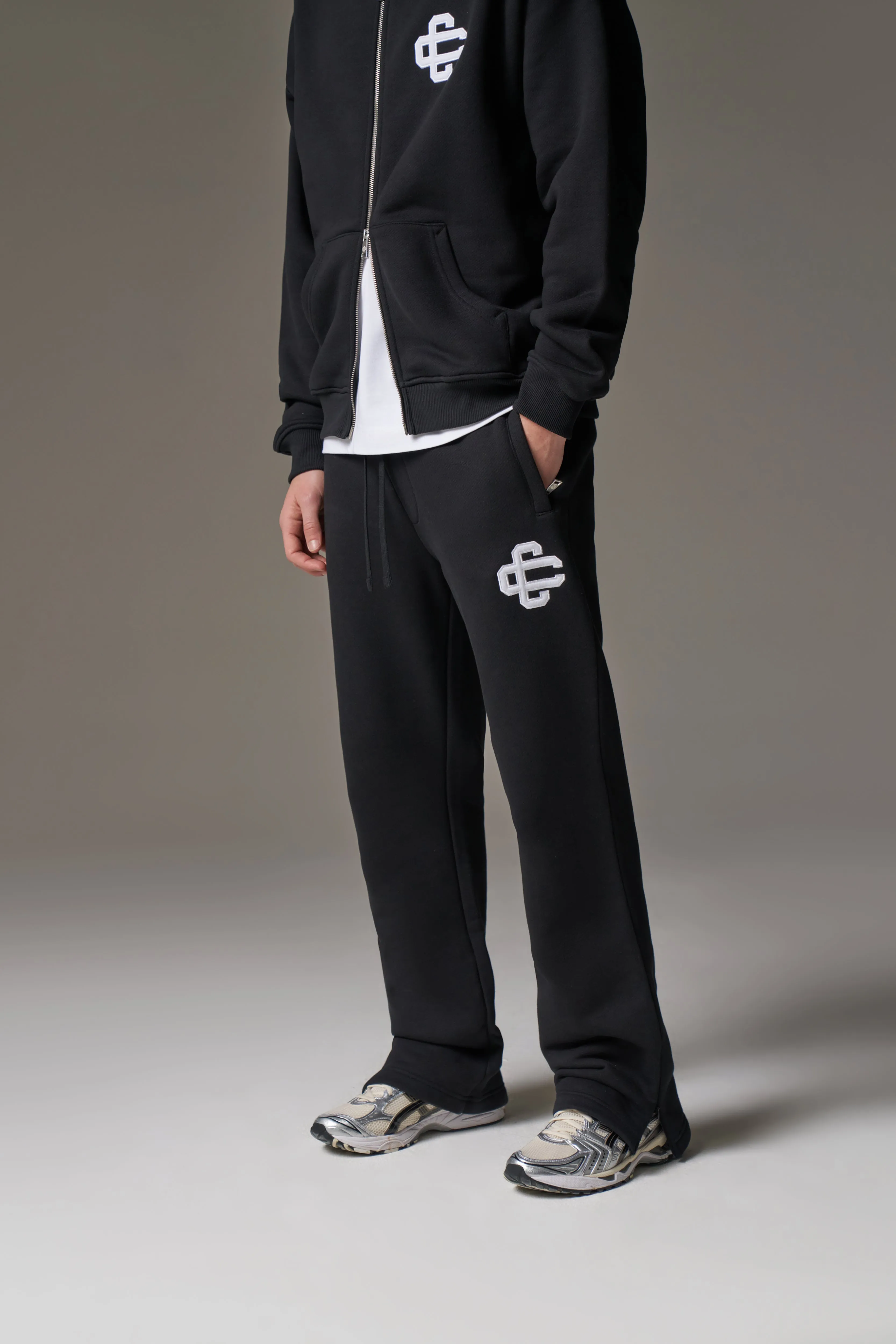 HEAVYWEIGHT EMBLEM APPLIQUE JOGGERS - BLACK sold by The Couture Club product image thumbnail 2