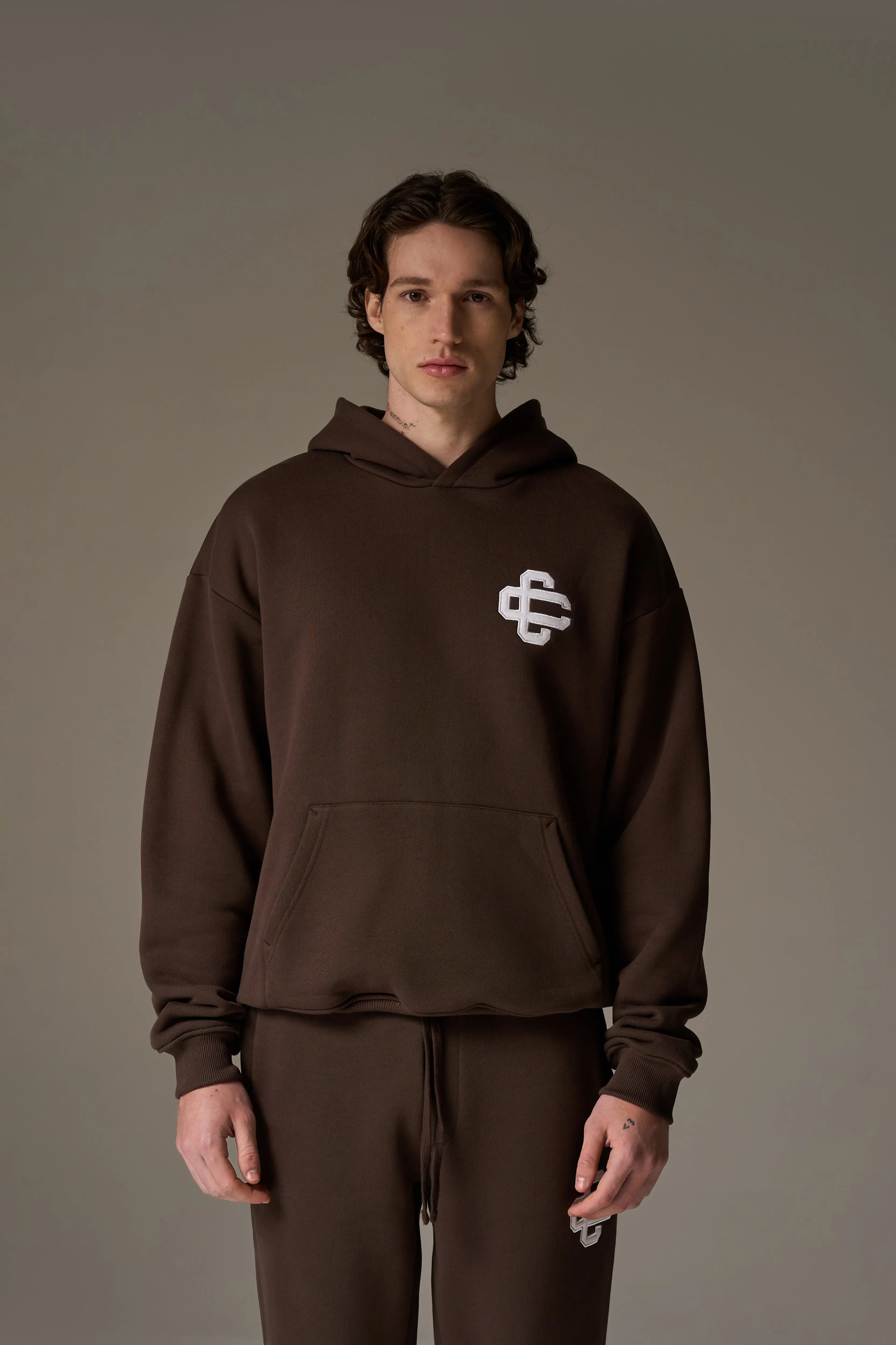 HEAVYWEIGHT EMBLEM APPLIQUE HOODIE - BROWN sold by The Couture Club product image thumbnail 2