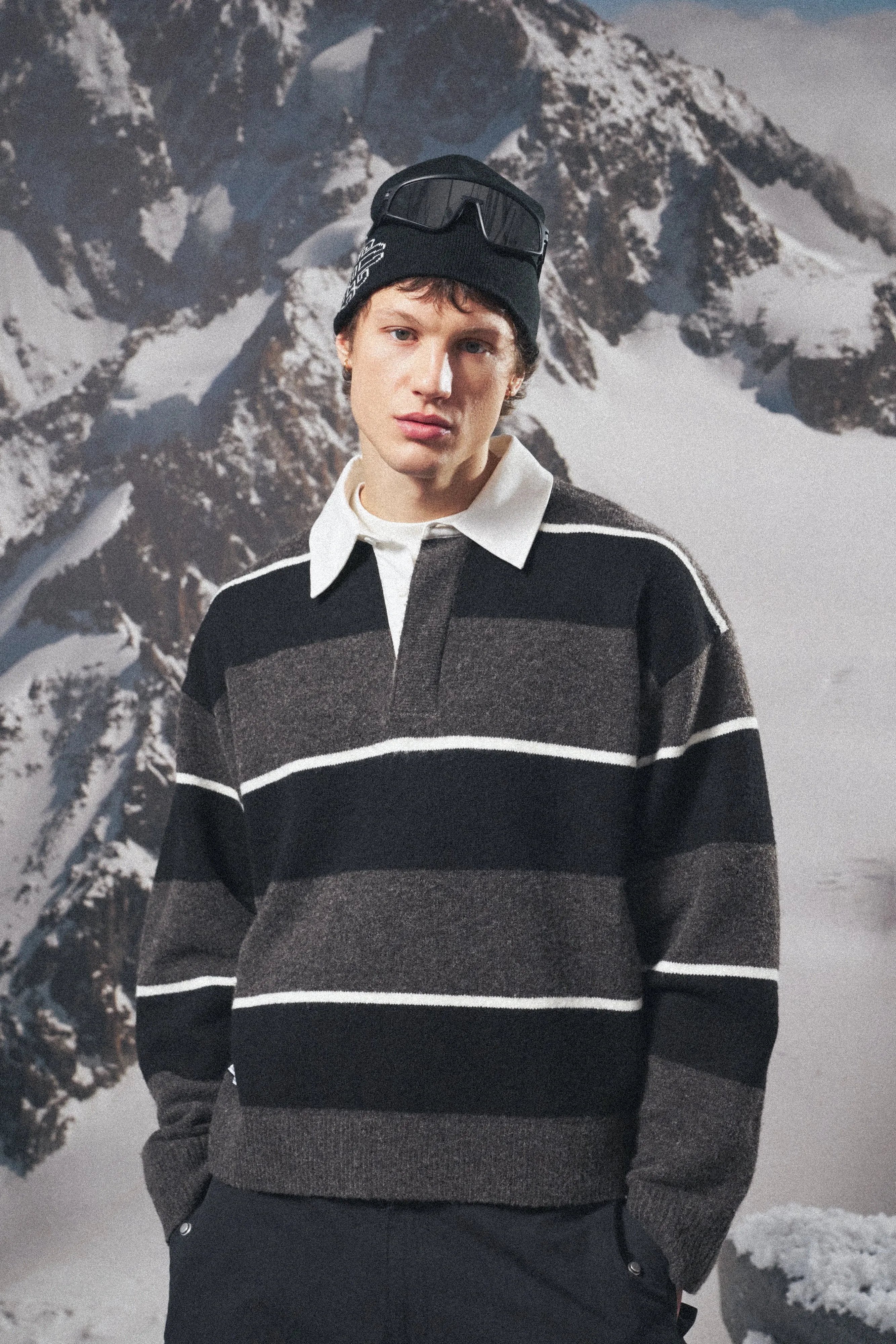 STRIPE CONTRAST COLLAR KNIT CREW - CHARCOAL sold by The Couture Club product image thumbnail 2