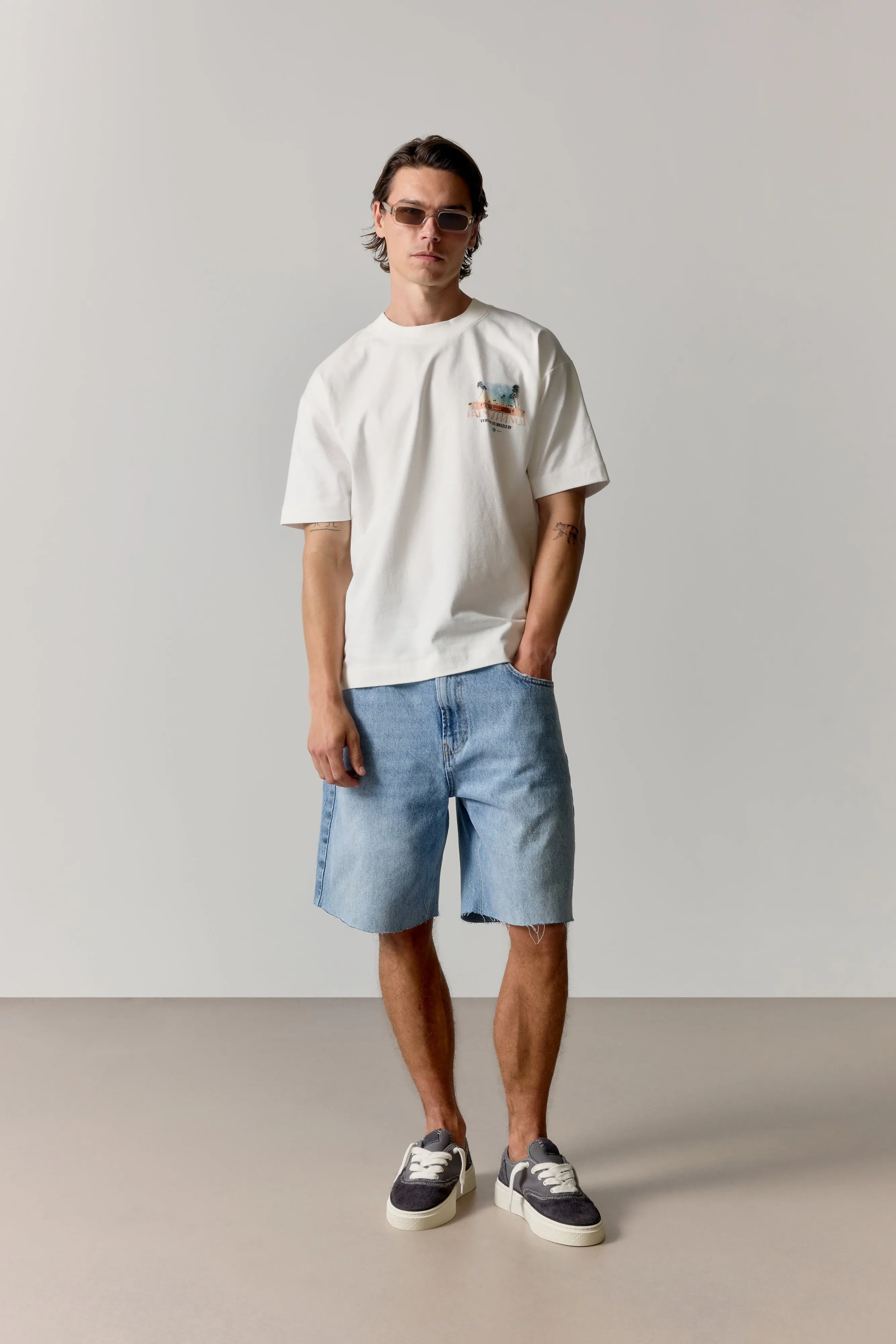 ART DECO PALM SPRINGS T-SHIRT - OFF WHITE sold by The Couture Club product image thumbnail 4