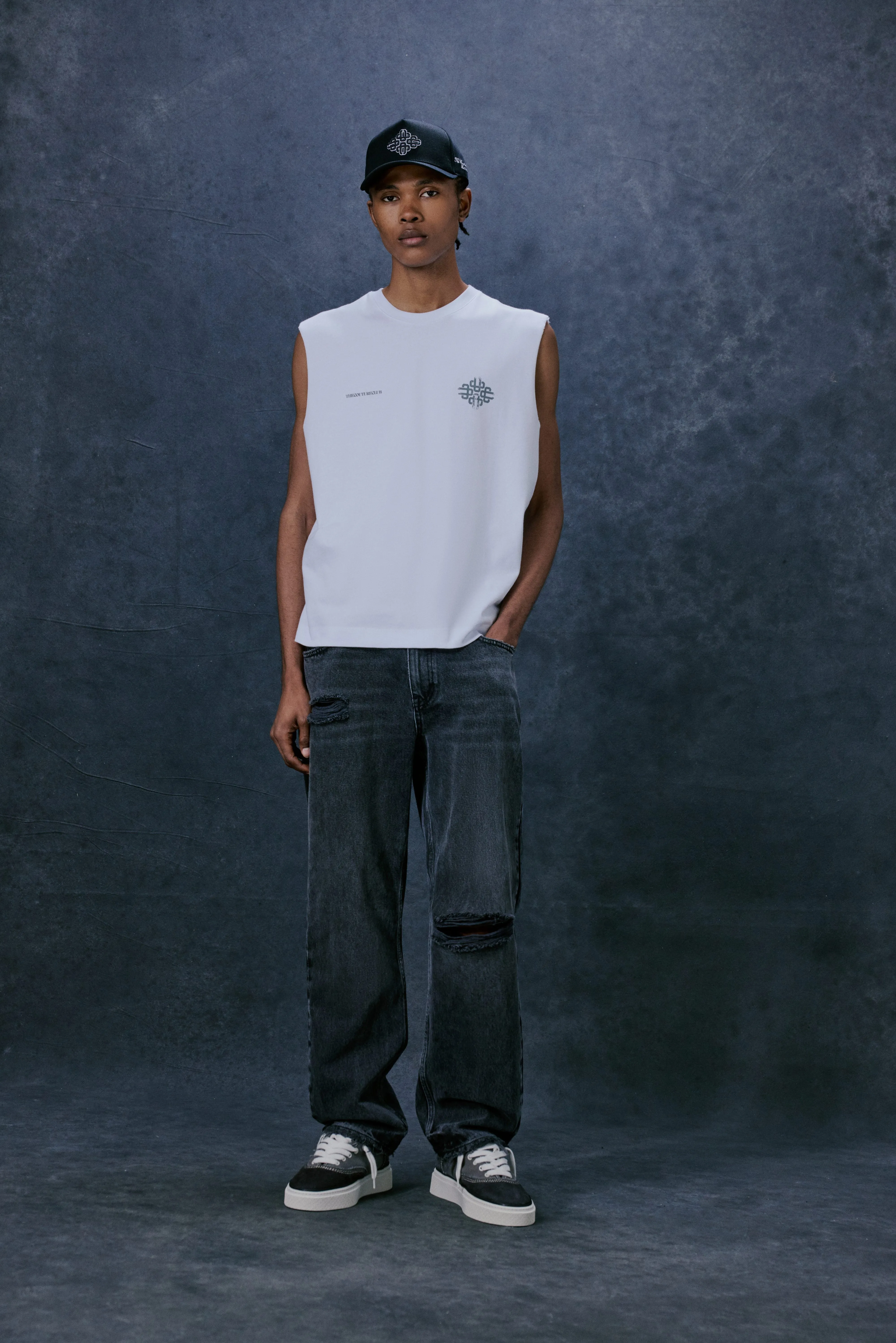 VINTAGE EMBLEM GRAPHIC CUT OFF VEST - WHITE sold by The Couture Club product image thumbnail 4