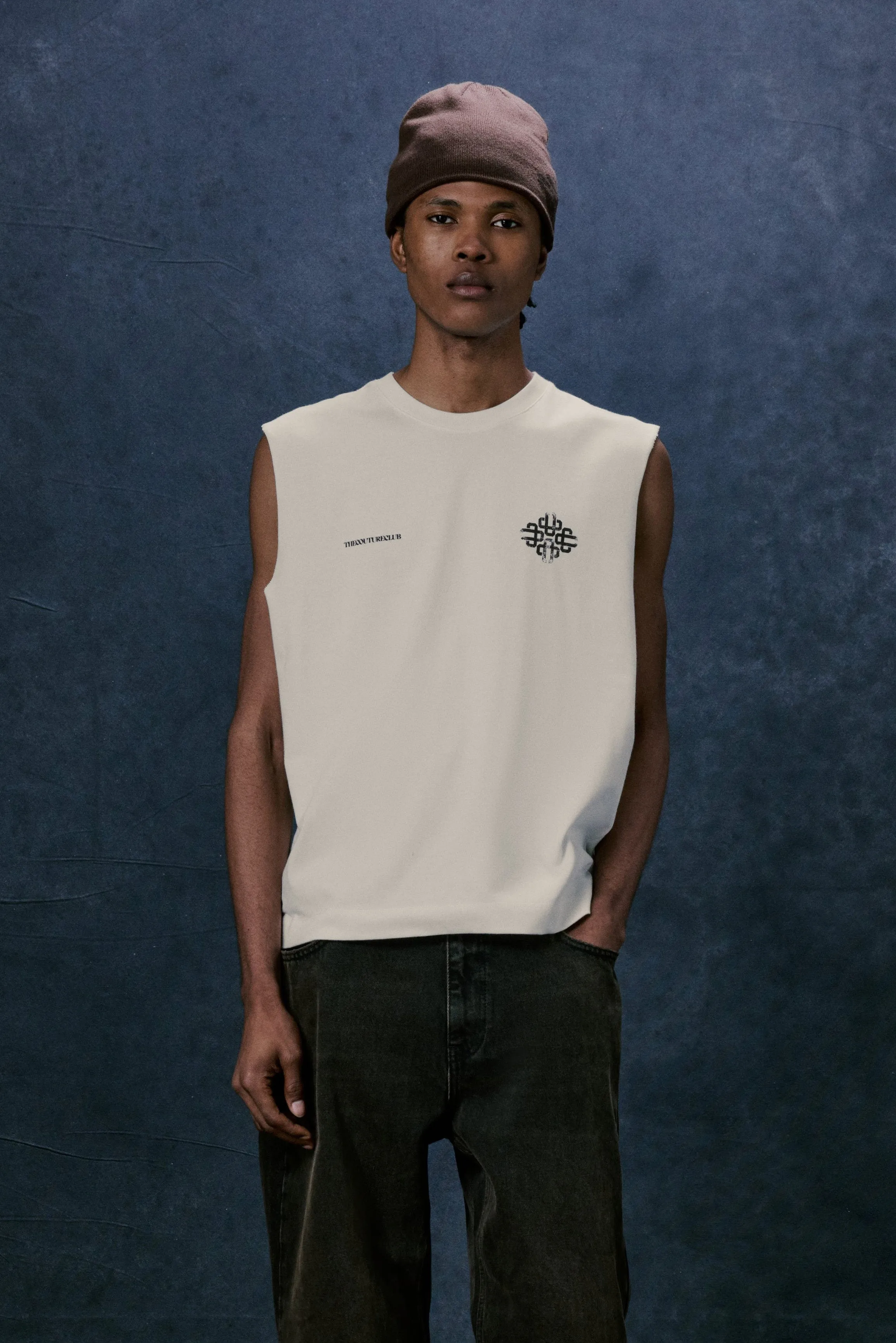 VINTAGE EMBLEM GRAPHIC CUT OFF VEST - OFF WHITE sold by The Couture Club product image thumbnail 3