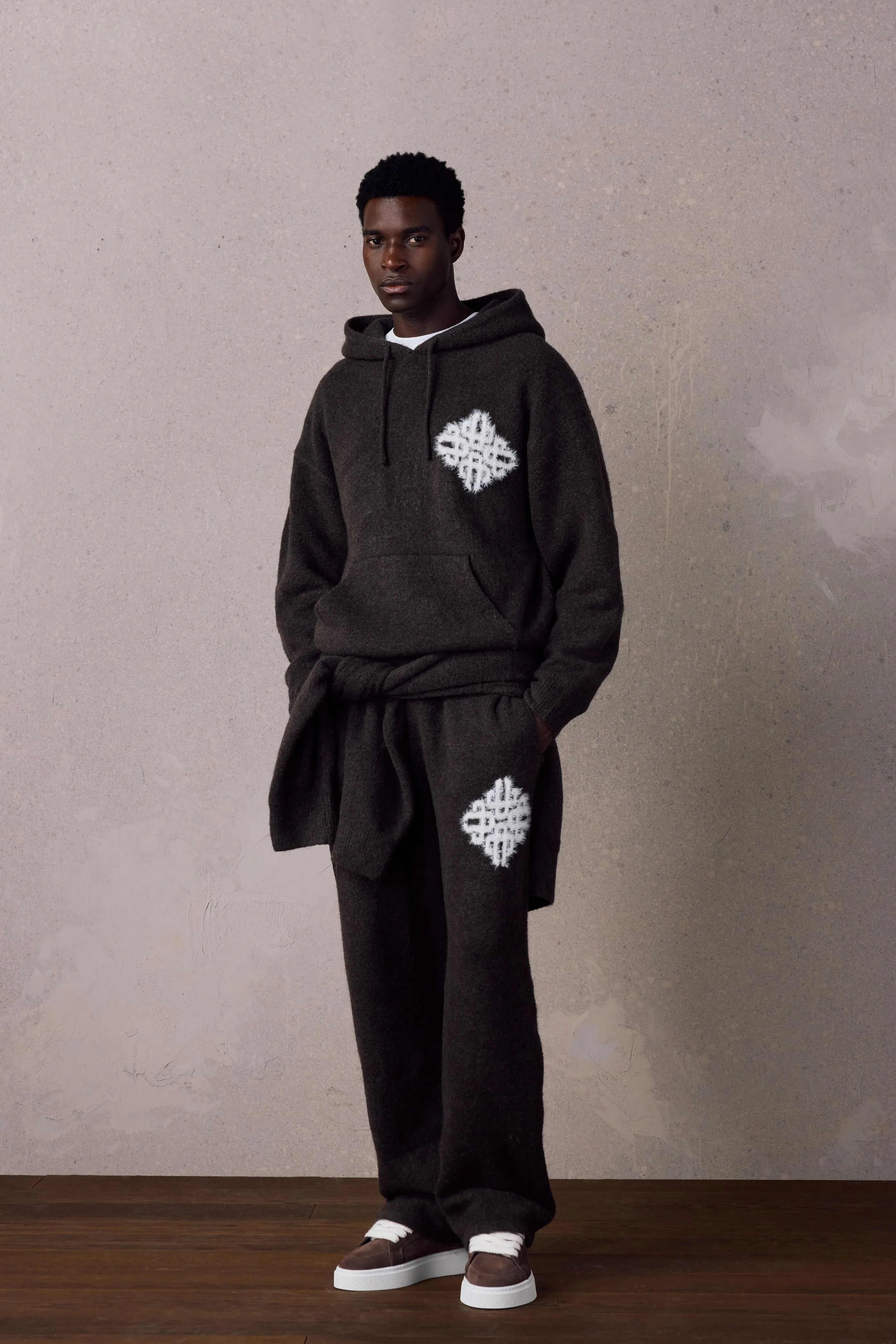 EMBLEM FLUFFY KNIT JOGGERS - BROWN sold by The Couture Club product image thumbnail 2