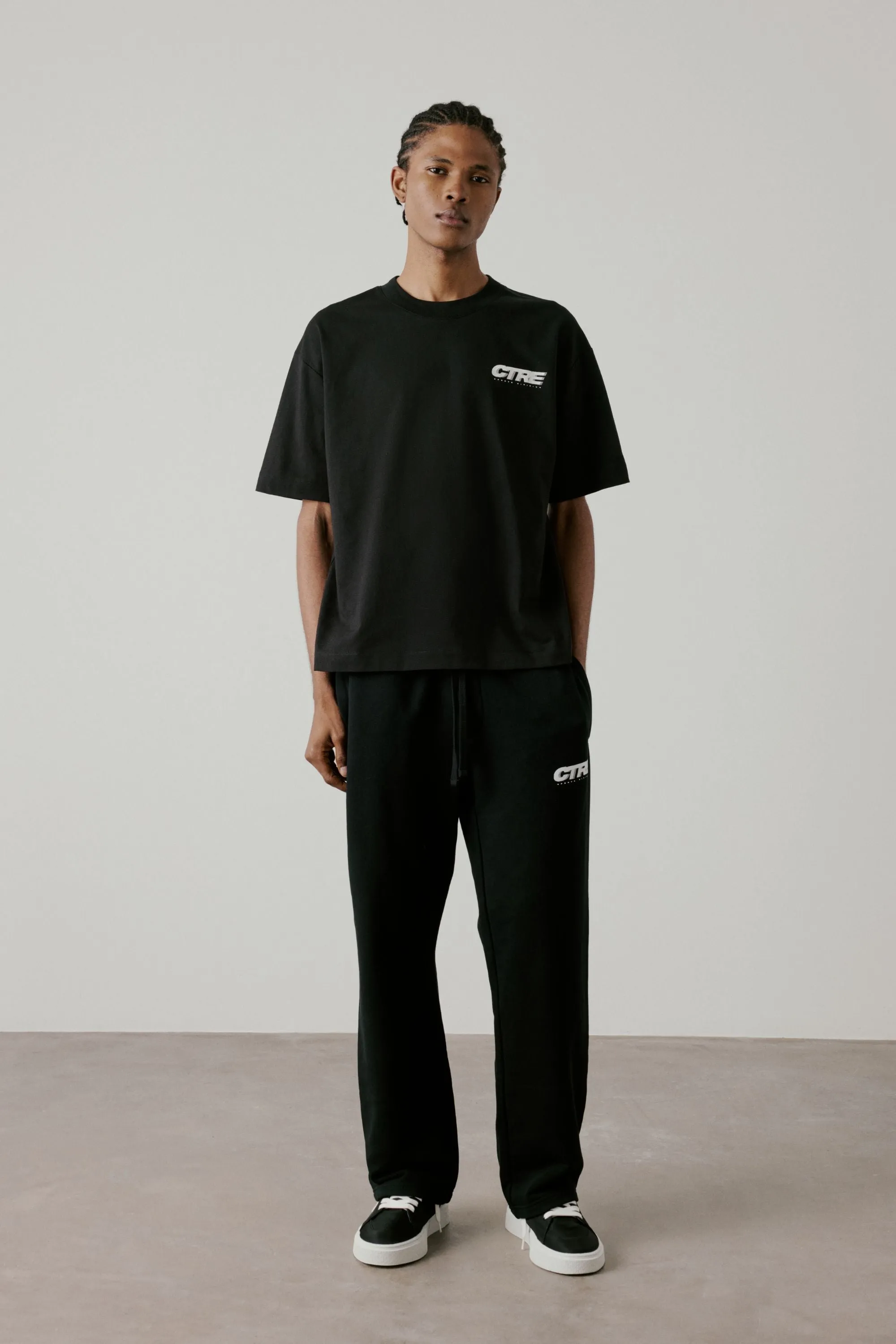 RETRO SPORT CTRE GRAPHIC T-SHIRT - BLACK sold by The Couture Club product image thumbnail 3