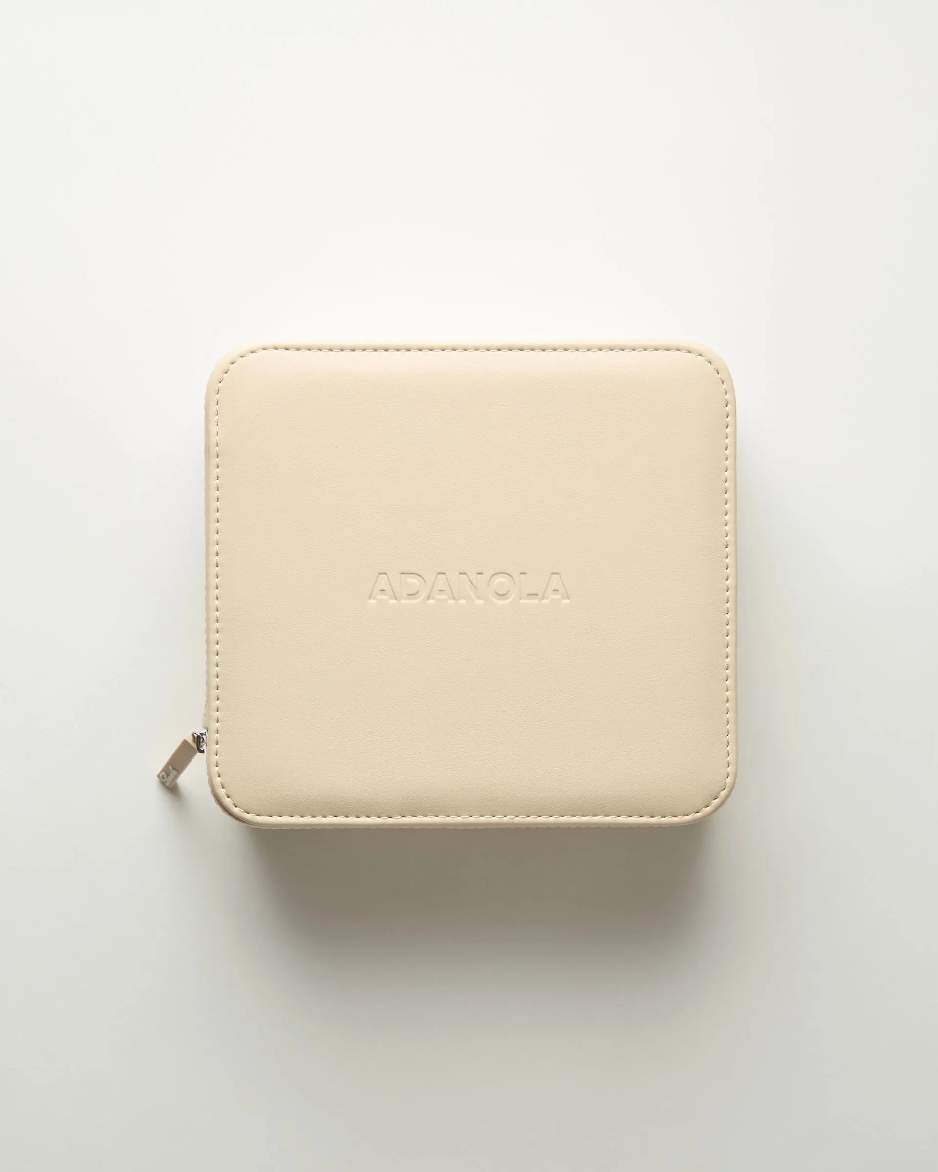 Adanola x Lexxola: Mini Jet -Crème sold by Adanola