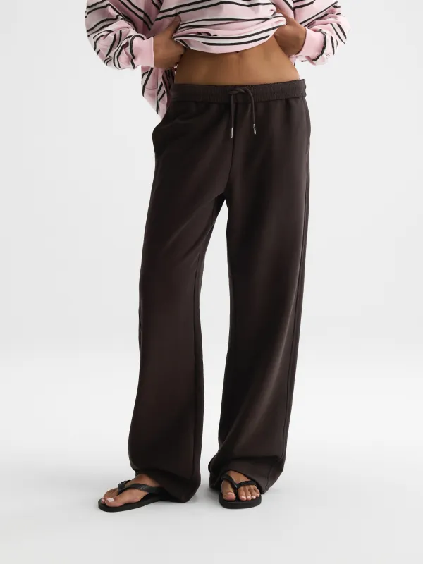 Straight Leg Sweatpants Coffee Bean made by Adanola