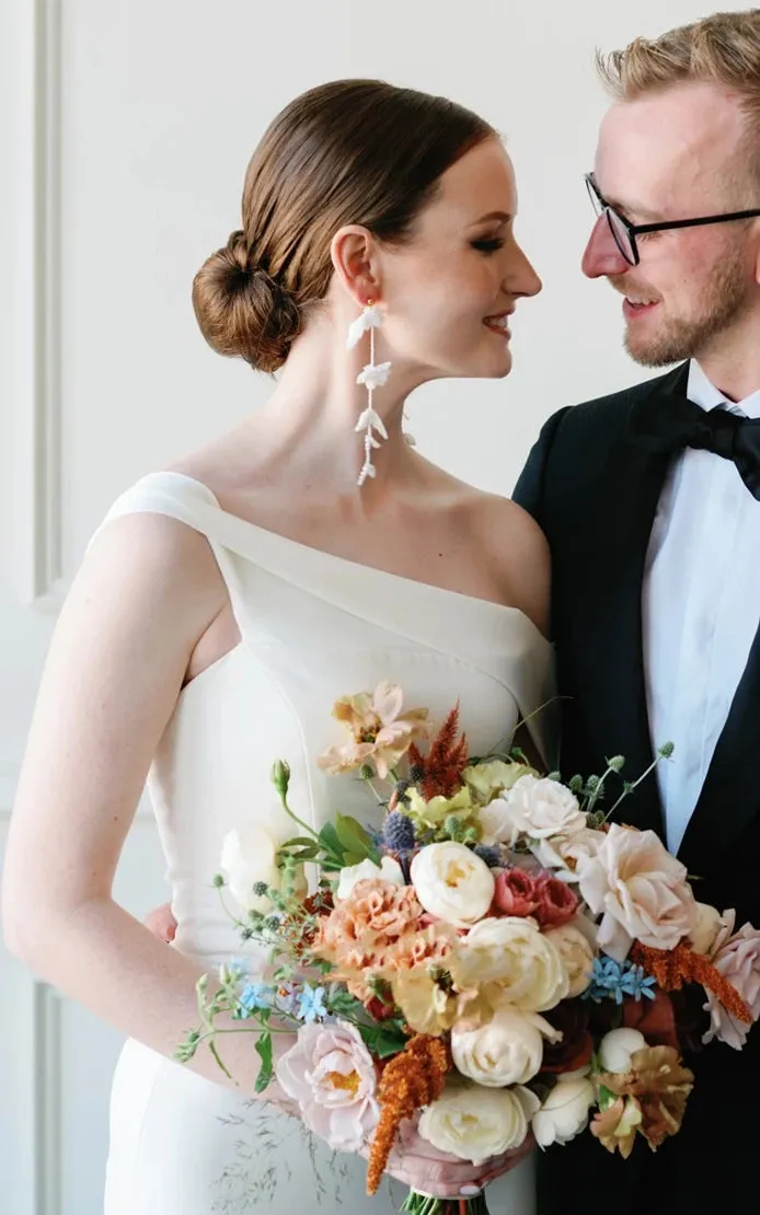 Mermaid One-shoulder Satin Sexy Wedding Dress Sleeveless With Court Train sold by KissProm product image thumbnail 3