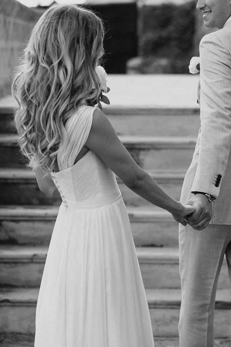 Stunning A-Line Sweetheart White Chiffon Beach Wedding Dresses sold by KissProm product image thumbnail 4