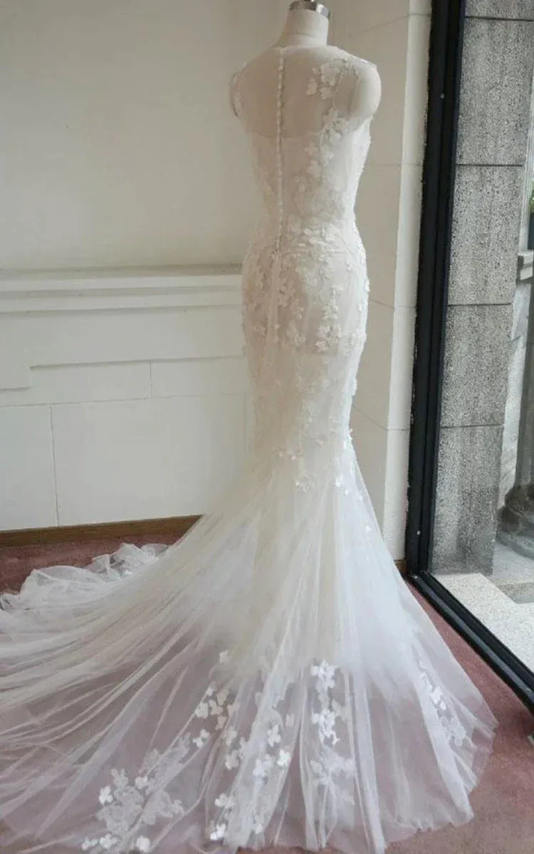 Mermaid Sleeveless Lace Appliques Covered-Button Tulle Wedding Dress sold by KissProm product image thumbnail 4