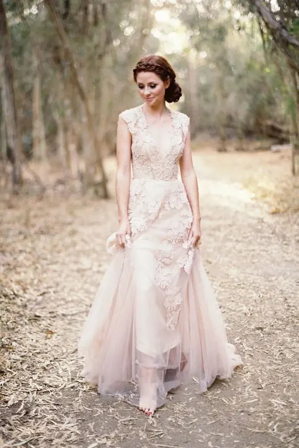 High Quality V-neck Sleeveless Floor-length Wedding Dress with Lace sold by KissProm product image thumbnail 4