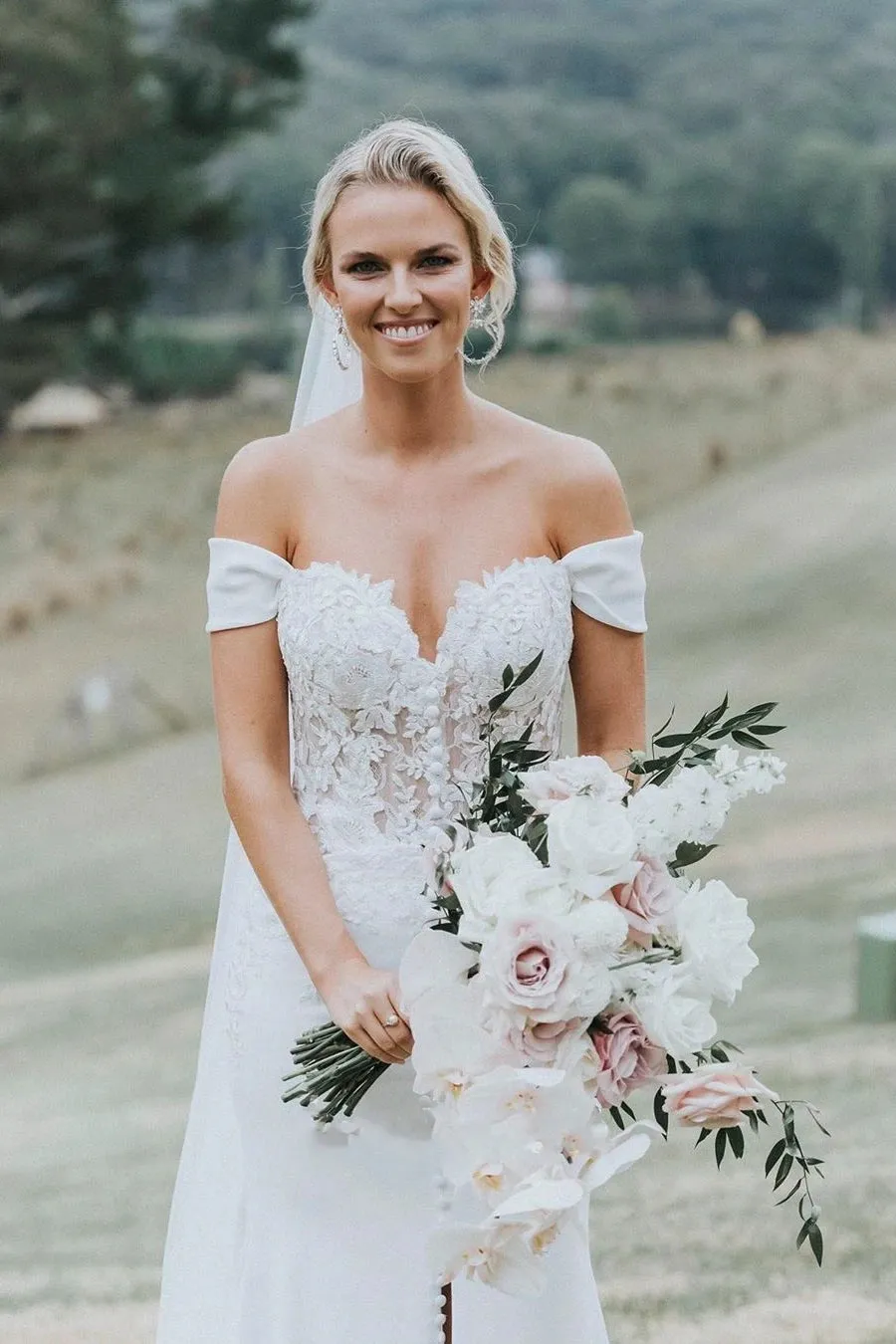 Split Front Off-the-shoulder Sexy Sweetheart Satin Wedding Dress With Lace sold by KissProm product image thumbnail 3