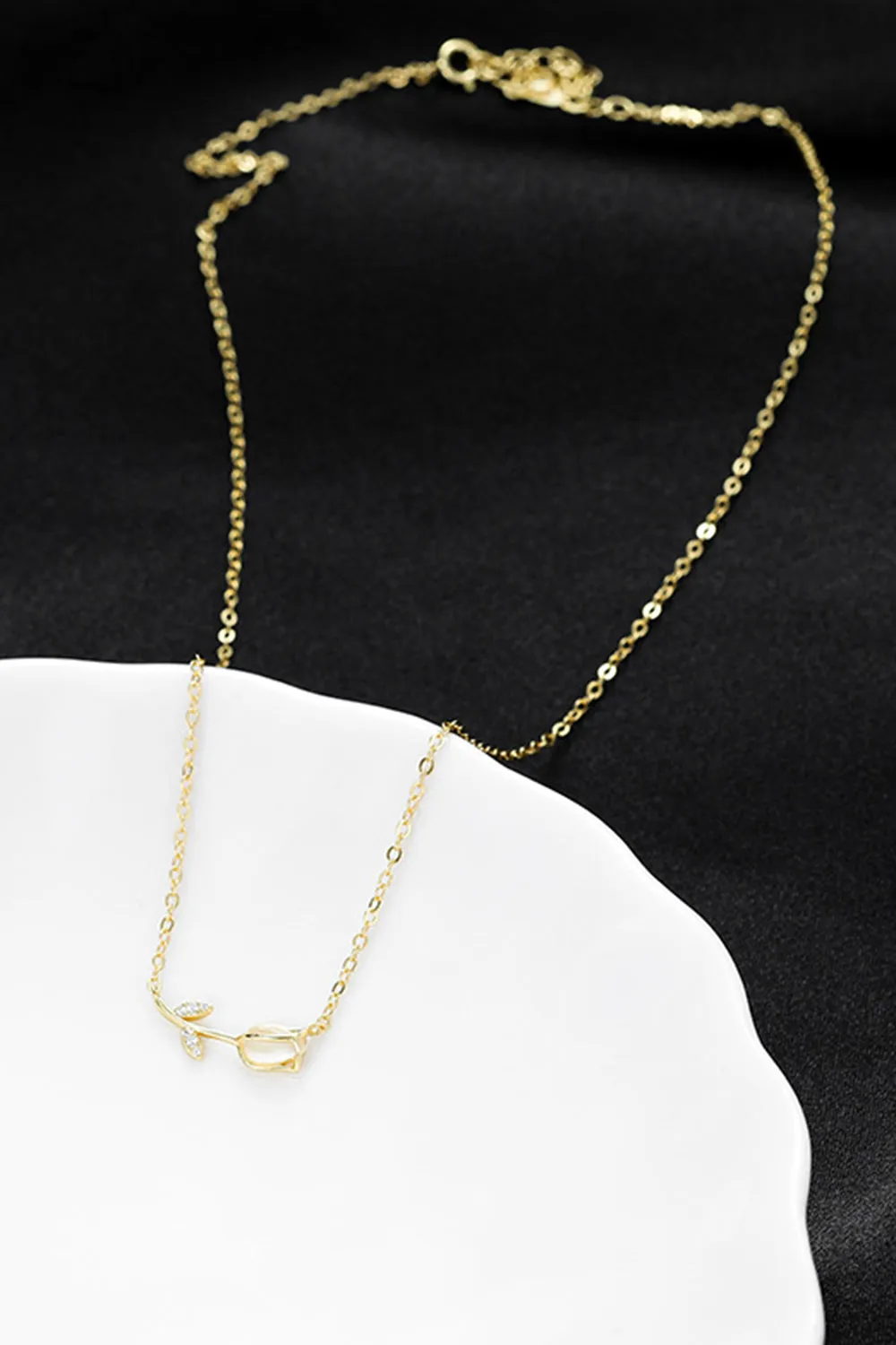 Tulip Pendant Clavicle Necklace sold by KissProm product image thumbnail 2