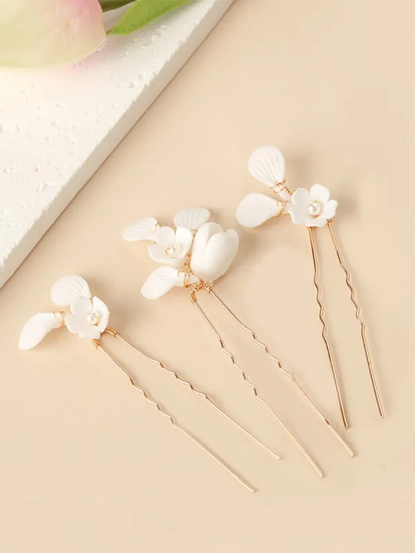 Bridal Leaf Hairpin sold by KissProm