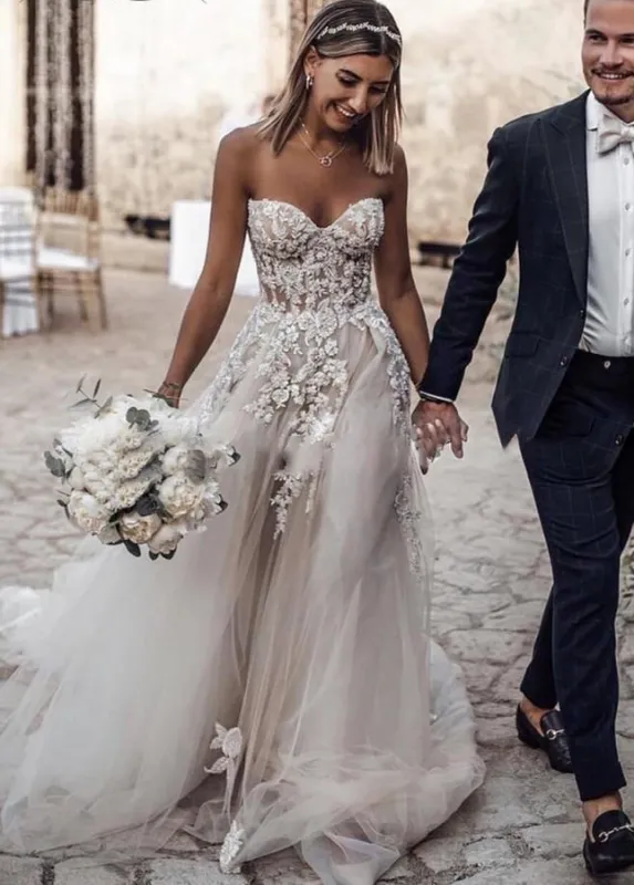 A-line Tulle Skirt Floral Lace Sweetheart Wedding Dresses Backless sold by KissProm