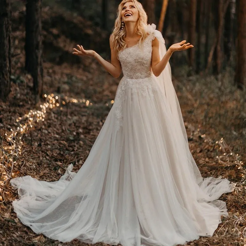 One Shoulder A Line Tulle Sleeveless Zipper Lace Wedding Dresses with Shawl made by KissProm