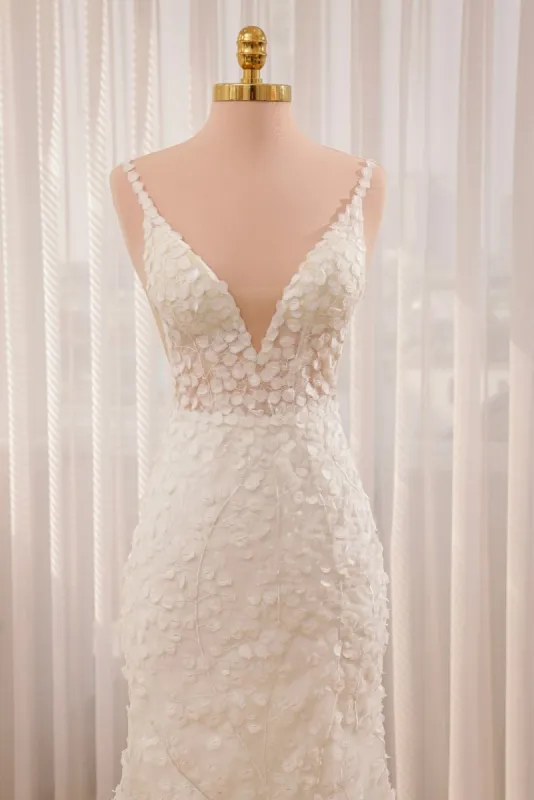 Straps White Lace Mermaid Wedding Dress With Appliques made by KissProm