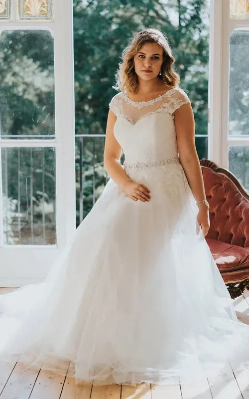 A-Line Scoop Neck Short Sleeve Tulle Low-V Back Waist Jewellery Wedding Dress made by KissProm