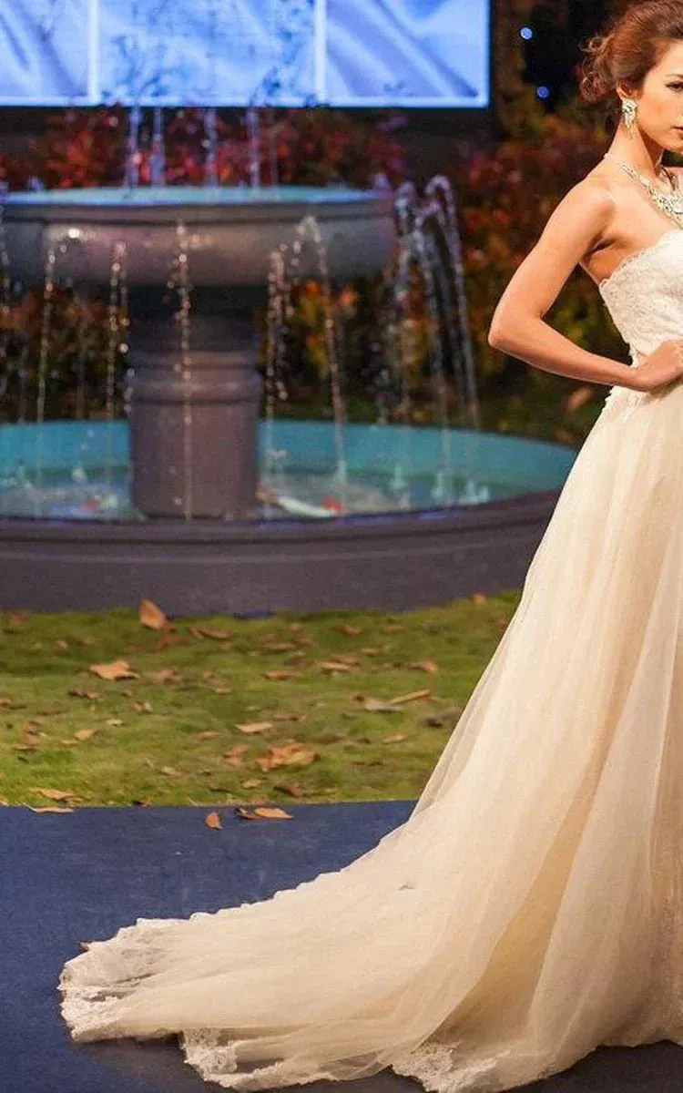 Sweetheart A-Line High Front Split Lace Appliques Formal Wedding Dress sold by KissProm product image thumbnail 3