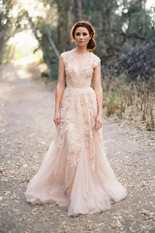 High Quality V-neck Sleeveless Floor-length Wedding Dress with Lace made by KissProm