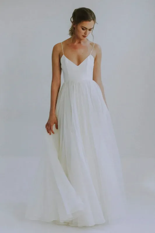 Sexy A-line Spaghetti Straps Wedding Gown With Tulle made by KissProm