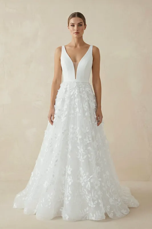 A Line V-Neck Tulle Lace Wedding Dresses made by KissProm