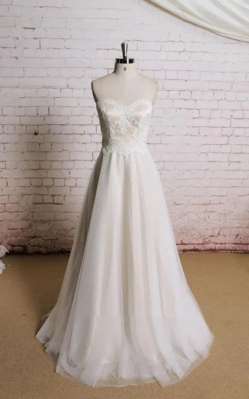 Sweetheart A-Line Tulle Lace Appliques Sleeveless Wedding Dress sold by KissProm
