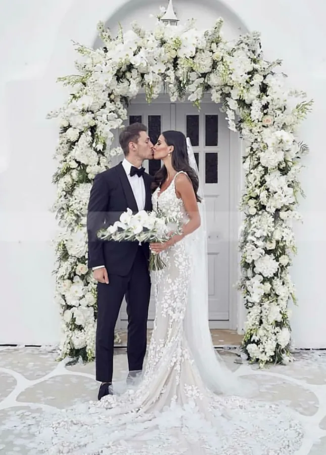 V-Neck Backless Floral Lace Appliques Wedding Dresses with Mermaid Train sold by KissProm product image thumbnail 3