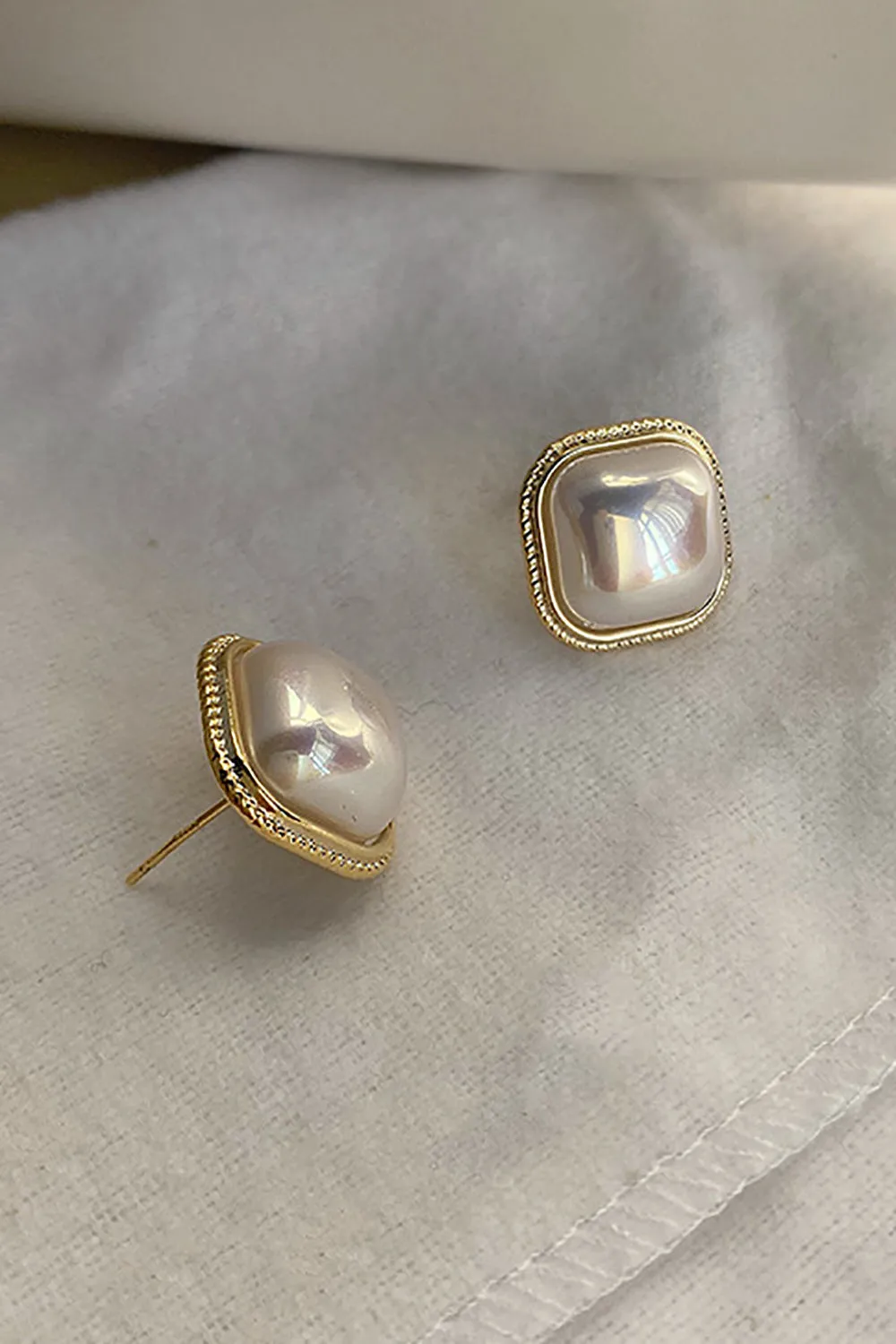 Vintage Square Pearl Earrings sold by KissProm product image thumbnail 3