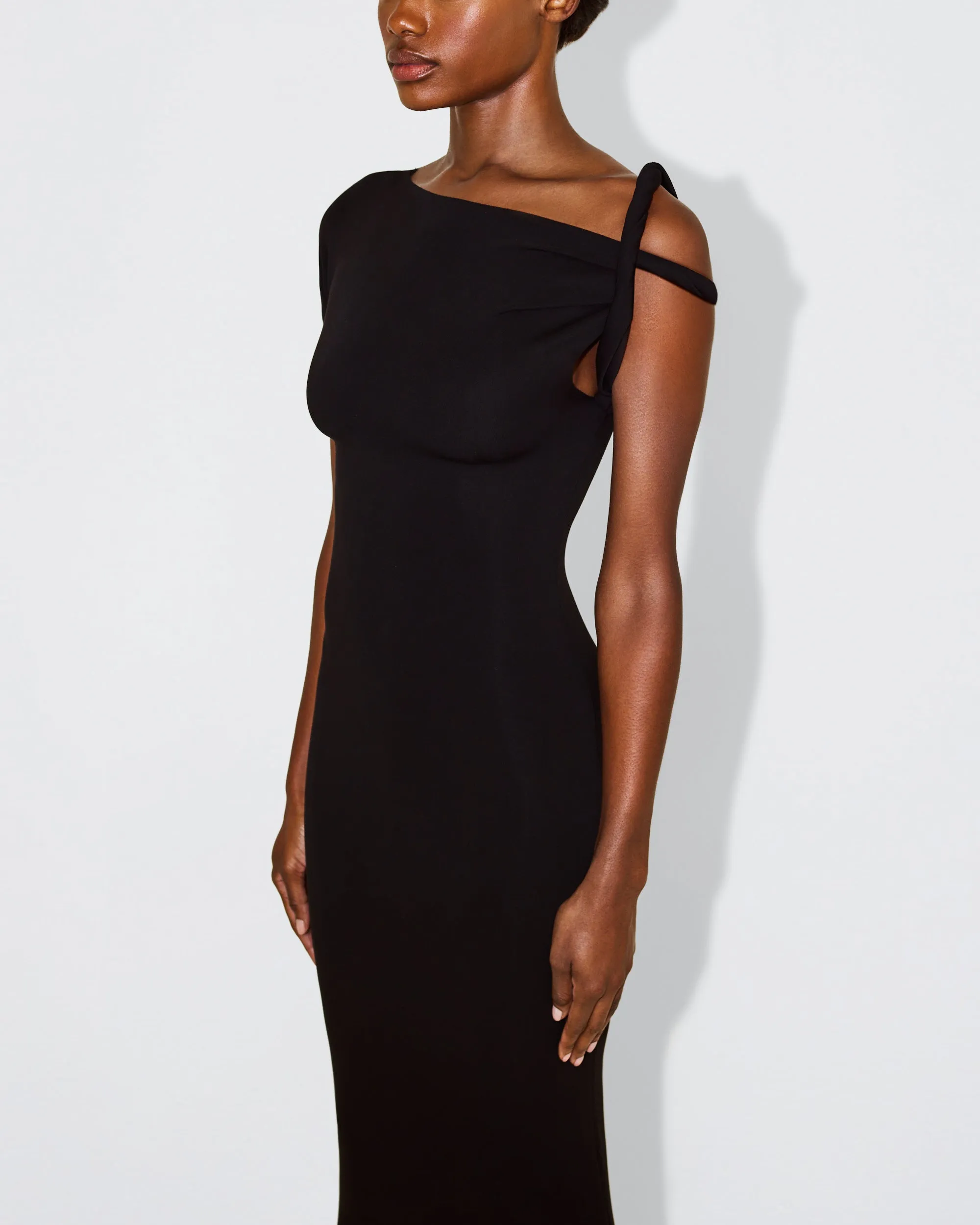 Sueded Stretch Twist Maxi Dress | Black sold by KHY product image thumbnail 5