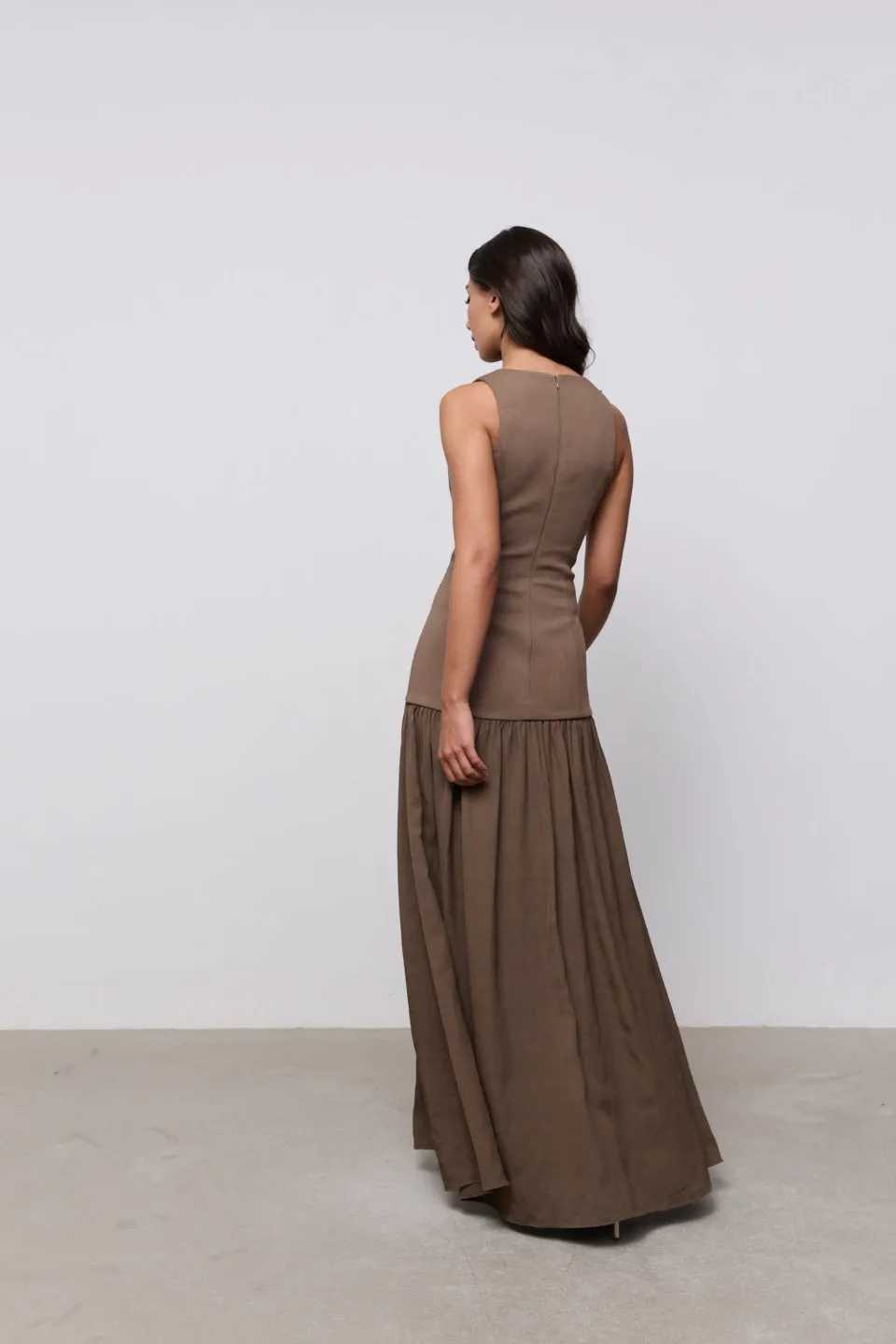 Linen Mix Dropped Waist Maxi Dress sold by Odd Muse product image thumbnail 4