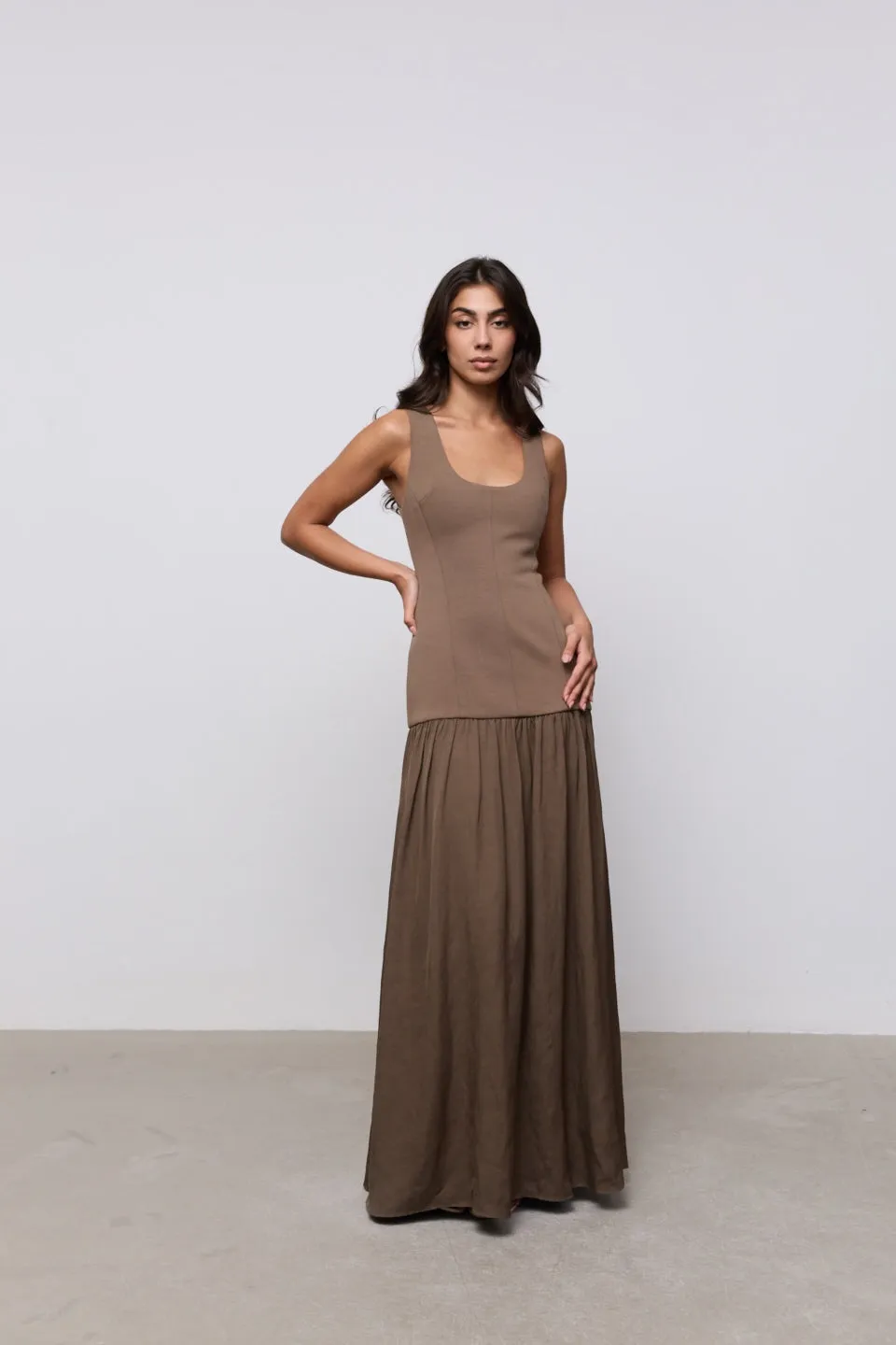 Linen Mix Dropped Waist Maxi Dress sold by Odd Muse product image thumbnail 3